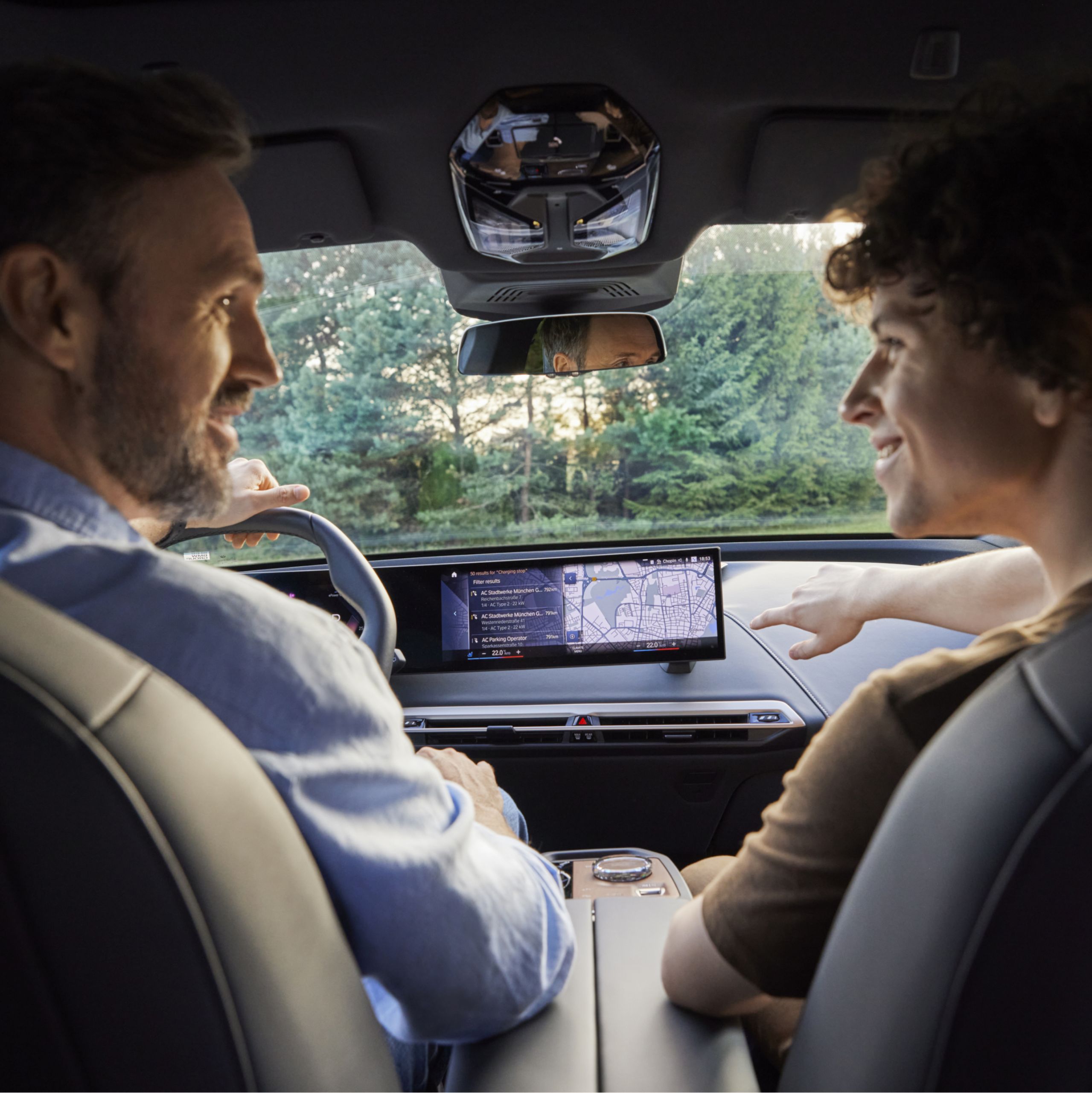 Voitures électriques BMW - Planificateur d’itinéraire pour les bornes de recharge publiques