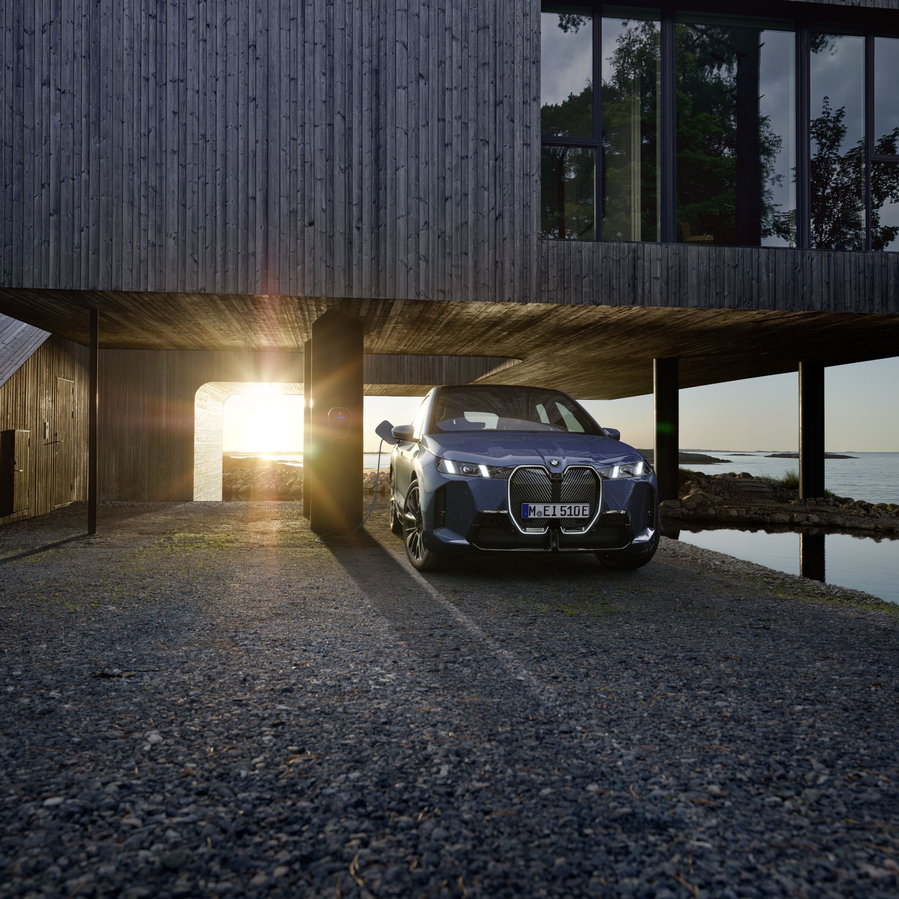 BMW electric cars 800,000 charging points