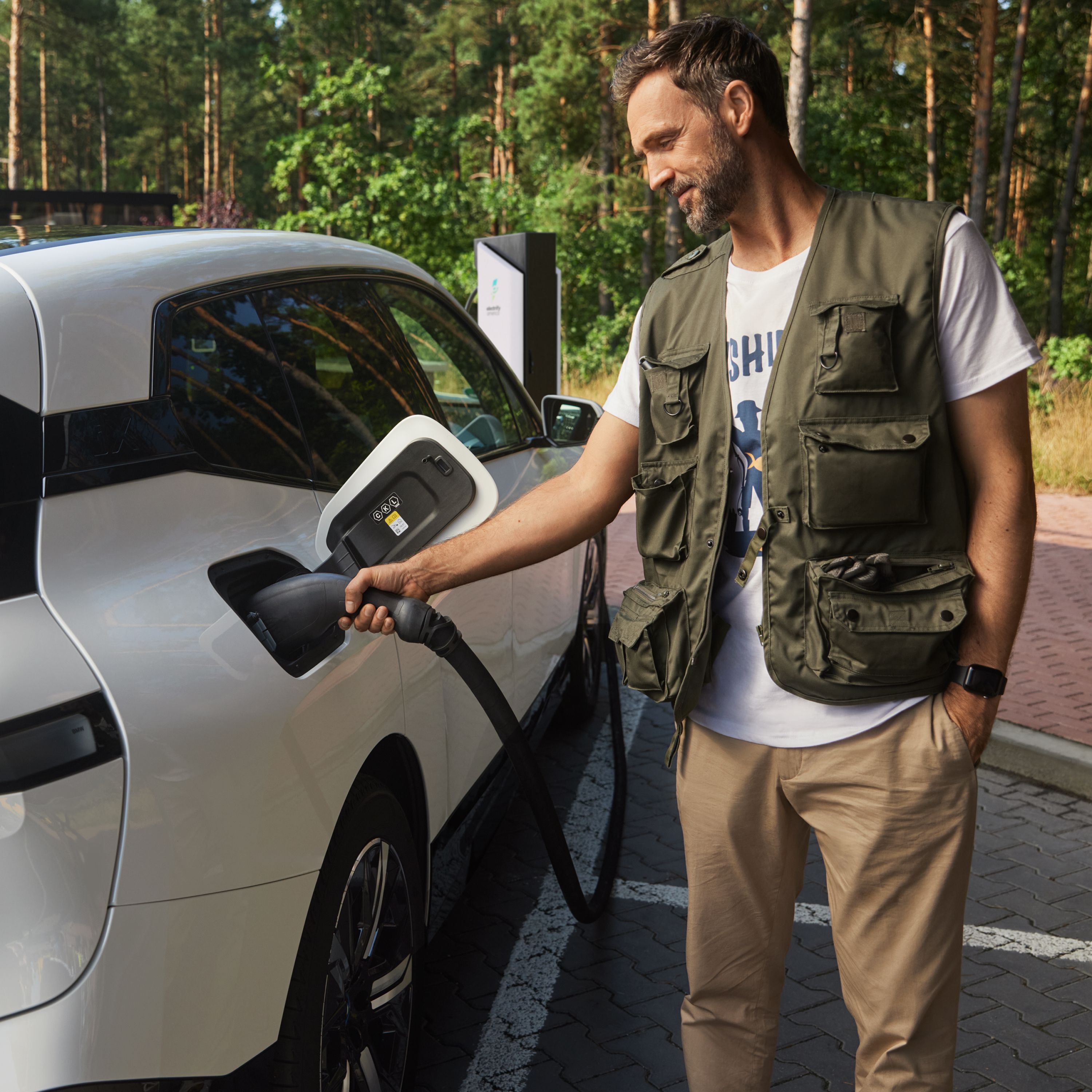 BMW public charging charging points