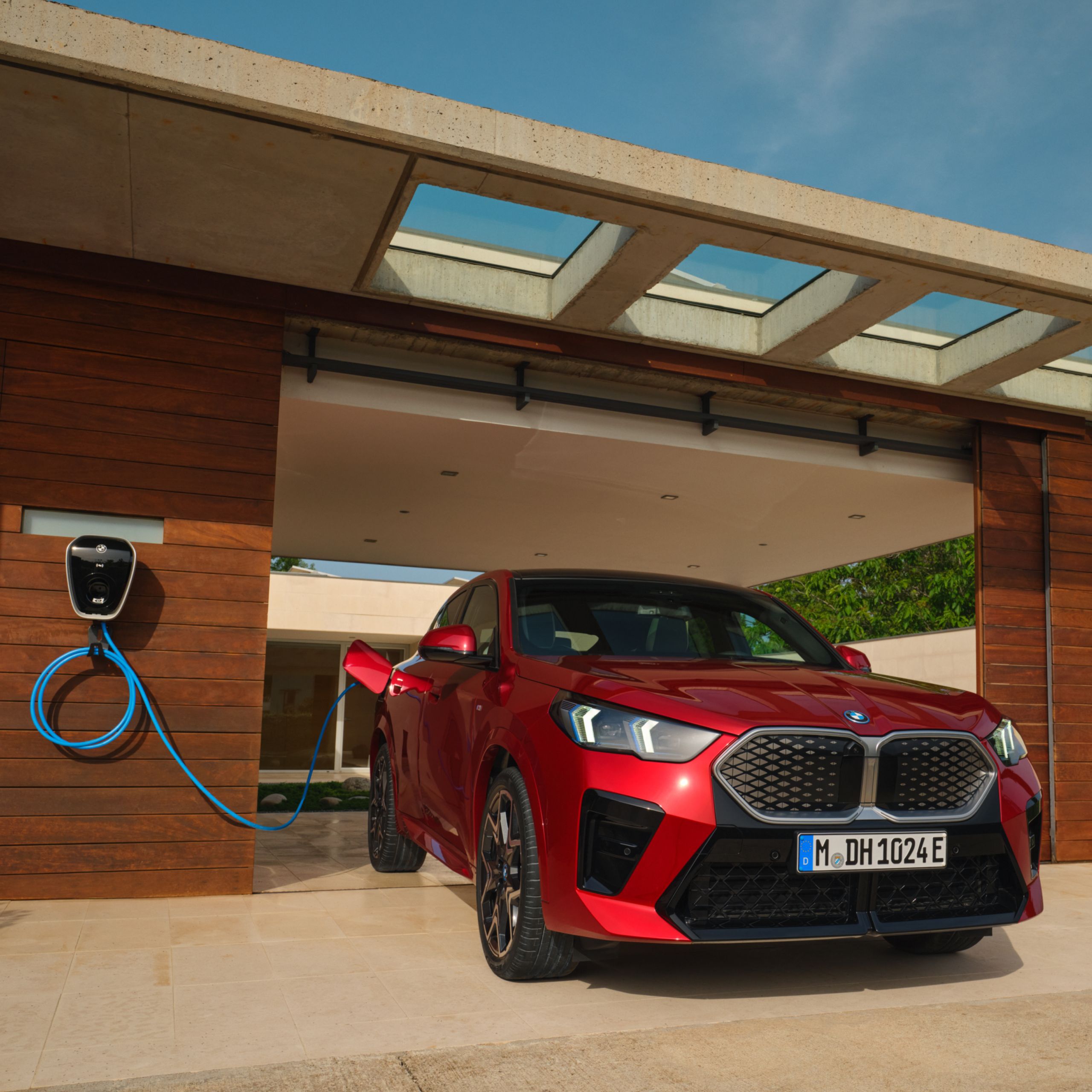 BMW elektriauto, kodus laadimine