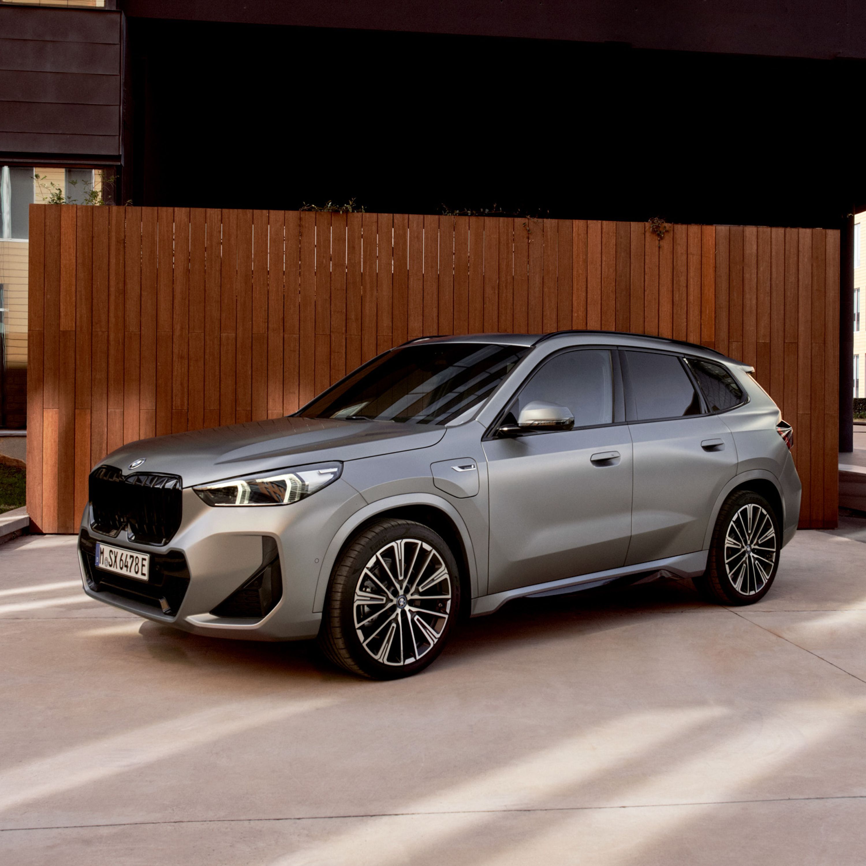 BMW dojezd plug-in hybridy