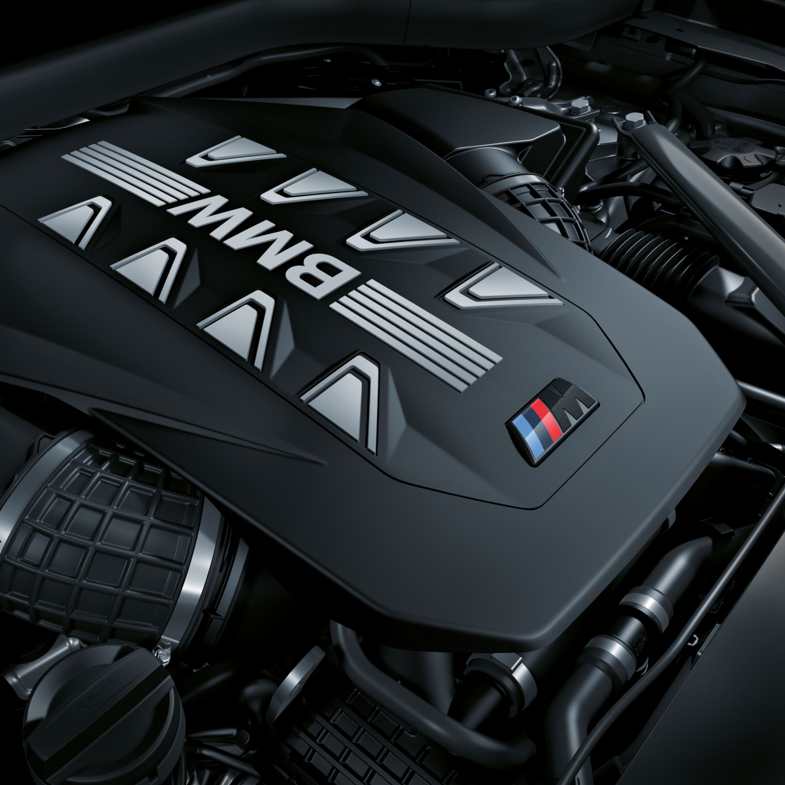 محرك البنزين المزدوج التوربيني M TwinPower الثماني الأسطوانات V8 في السيارة BMW X5 M60i xDrive