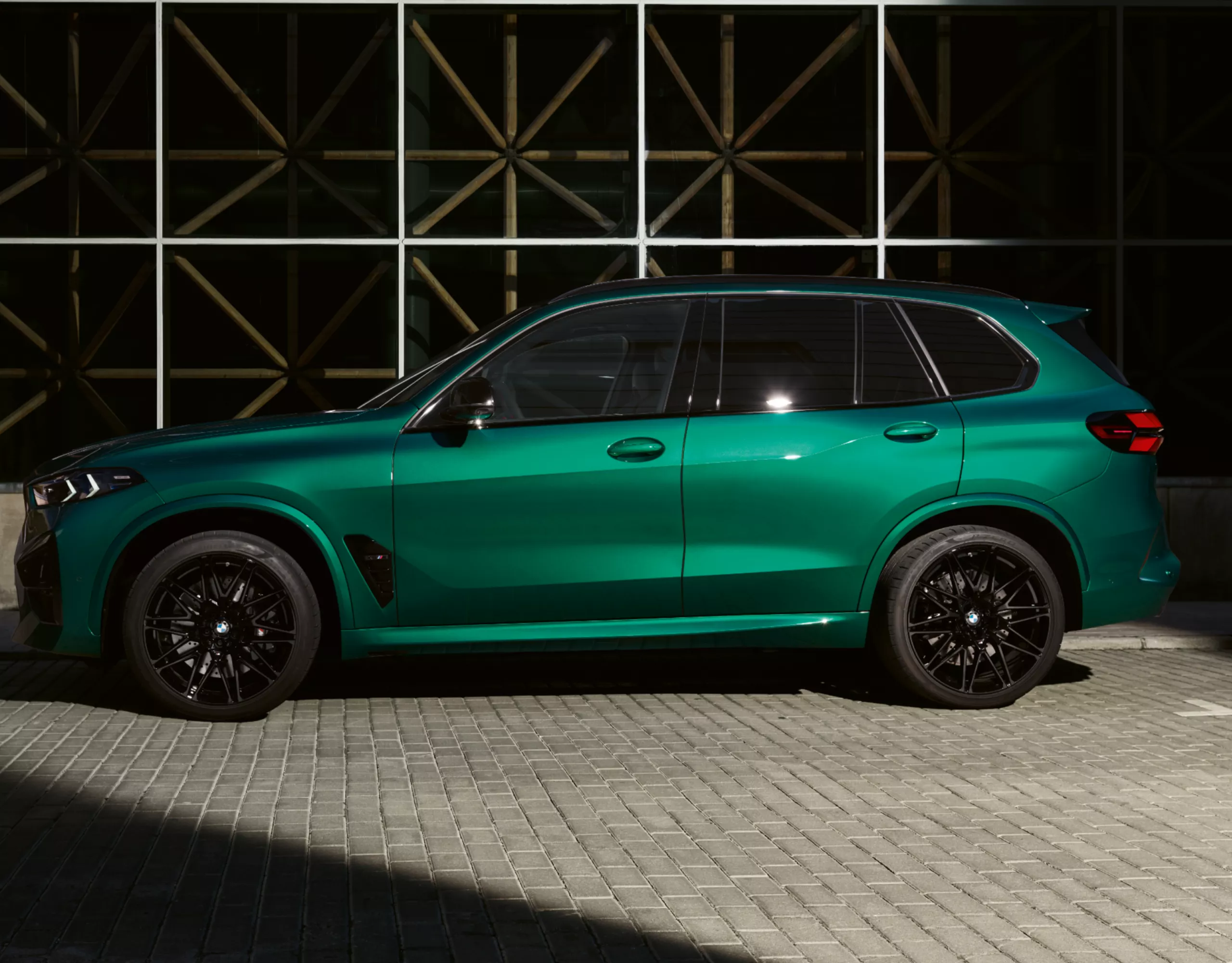 BMW X5 M Competition profile
