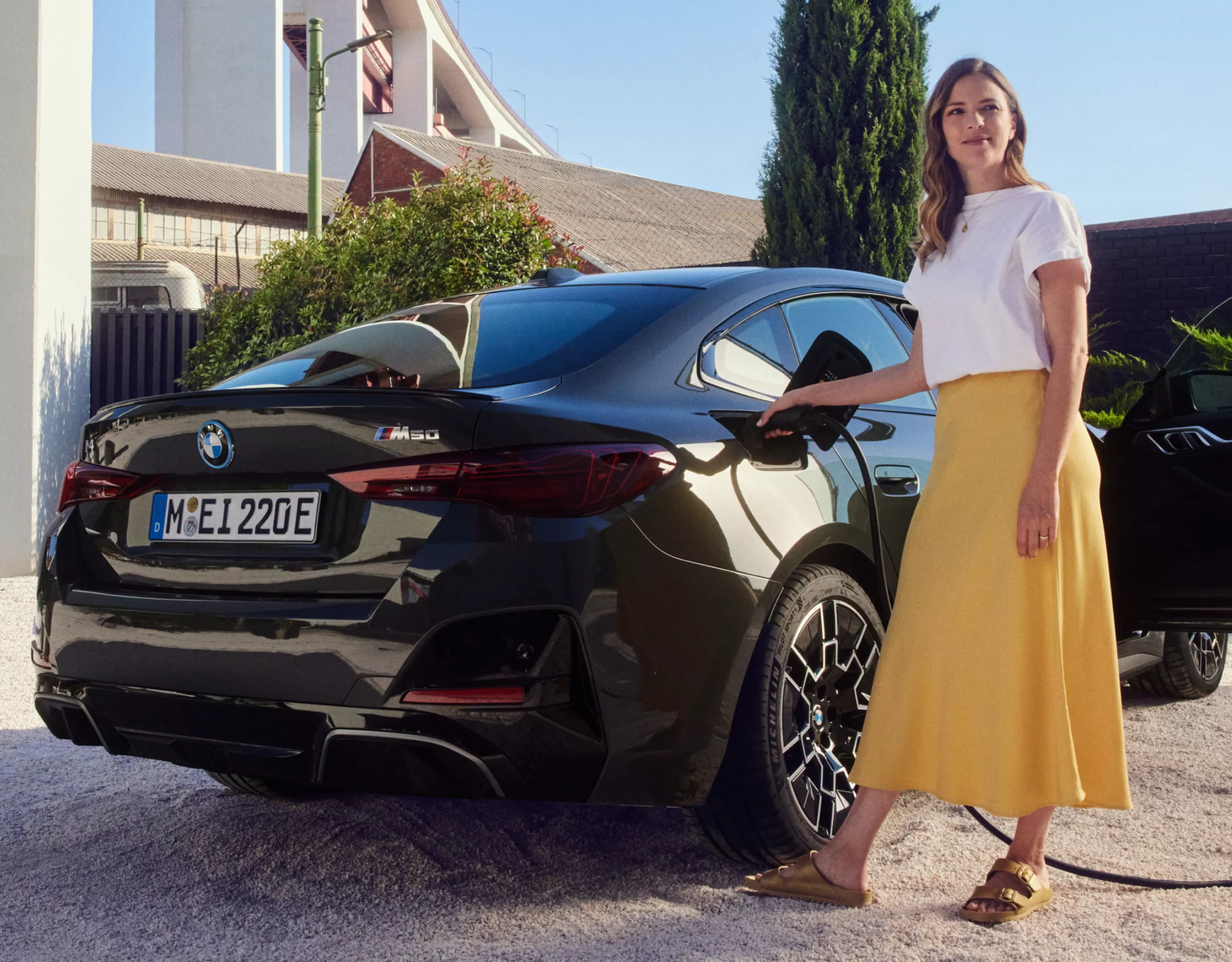 BMWファイナンシャル・サービスの概要 — 車両ピックアップ
