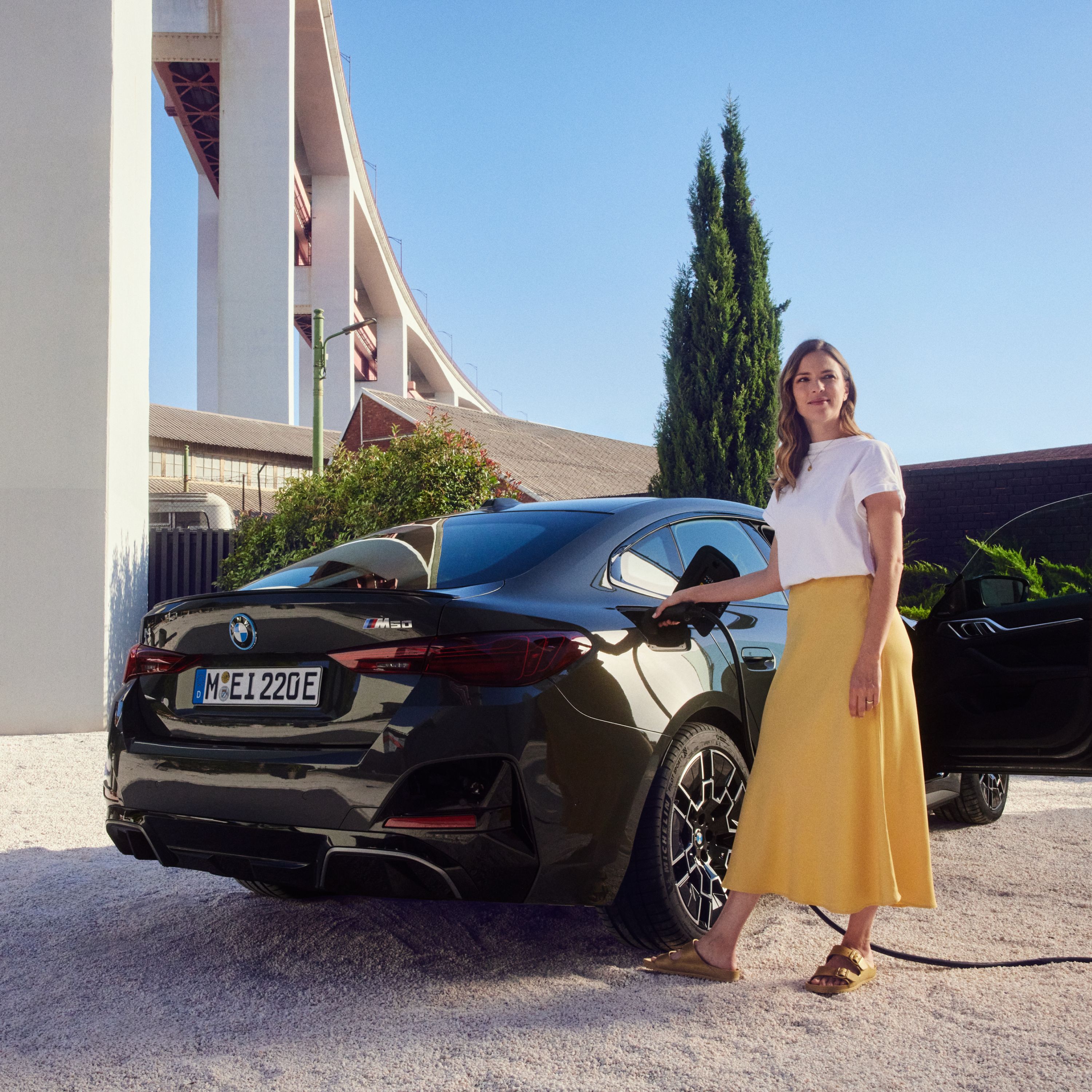 BMWファイナンシャル・サービスの概要 — 車両ピックアップ