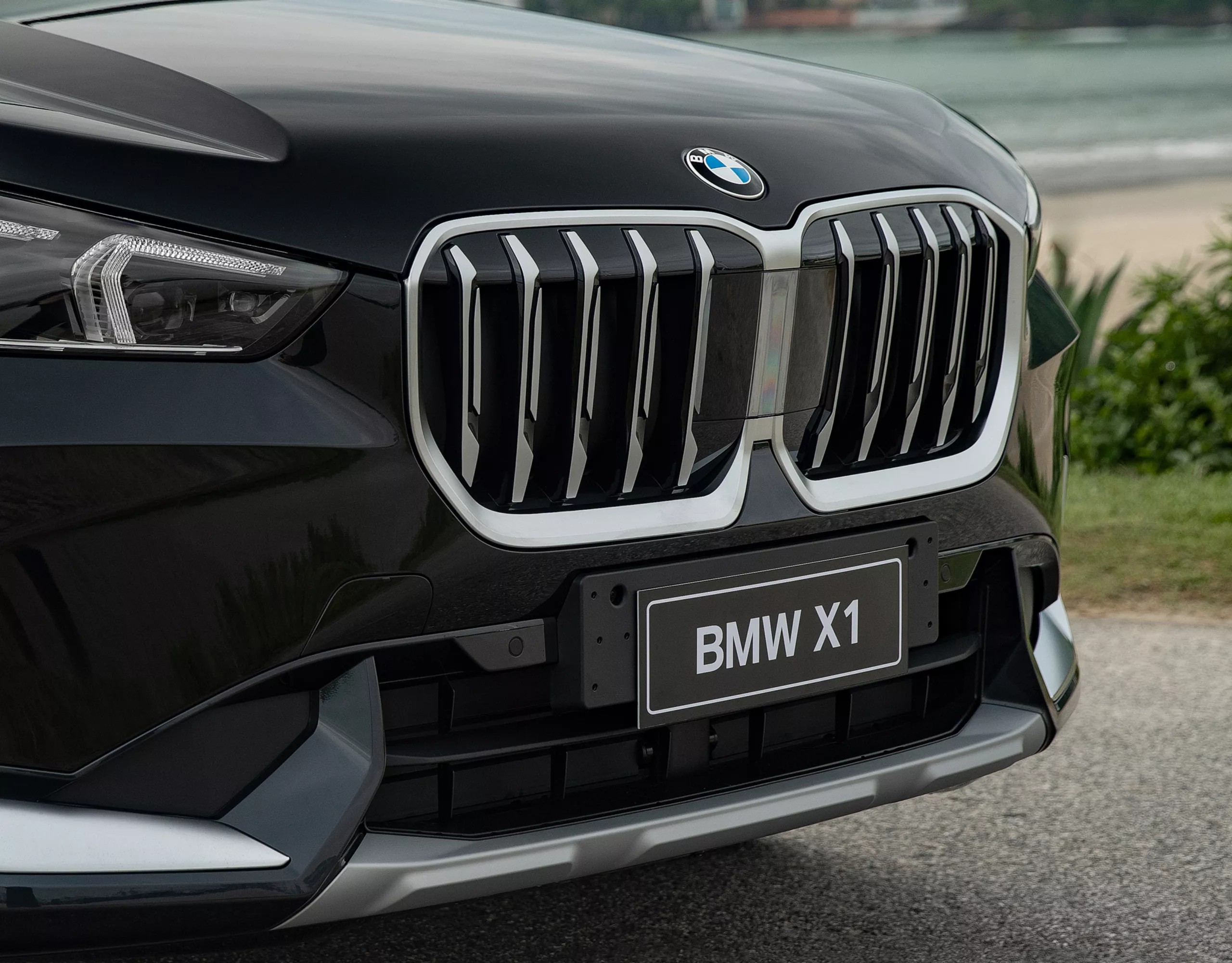 Design frontal do BMW X1. 