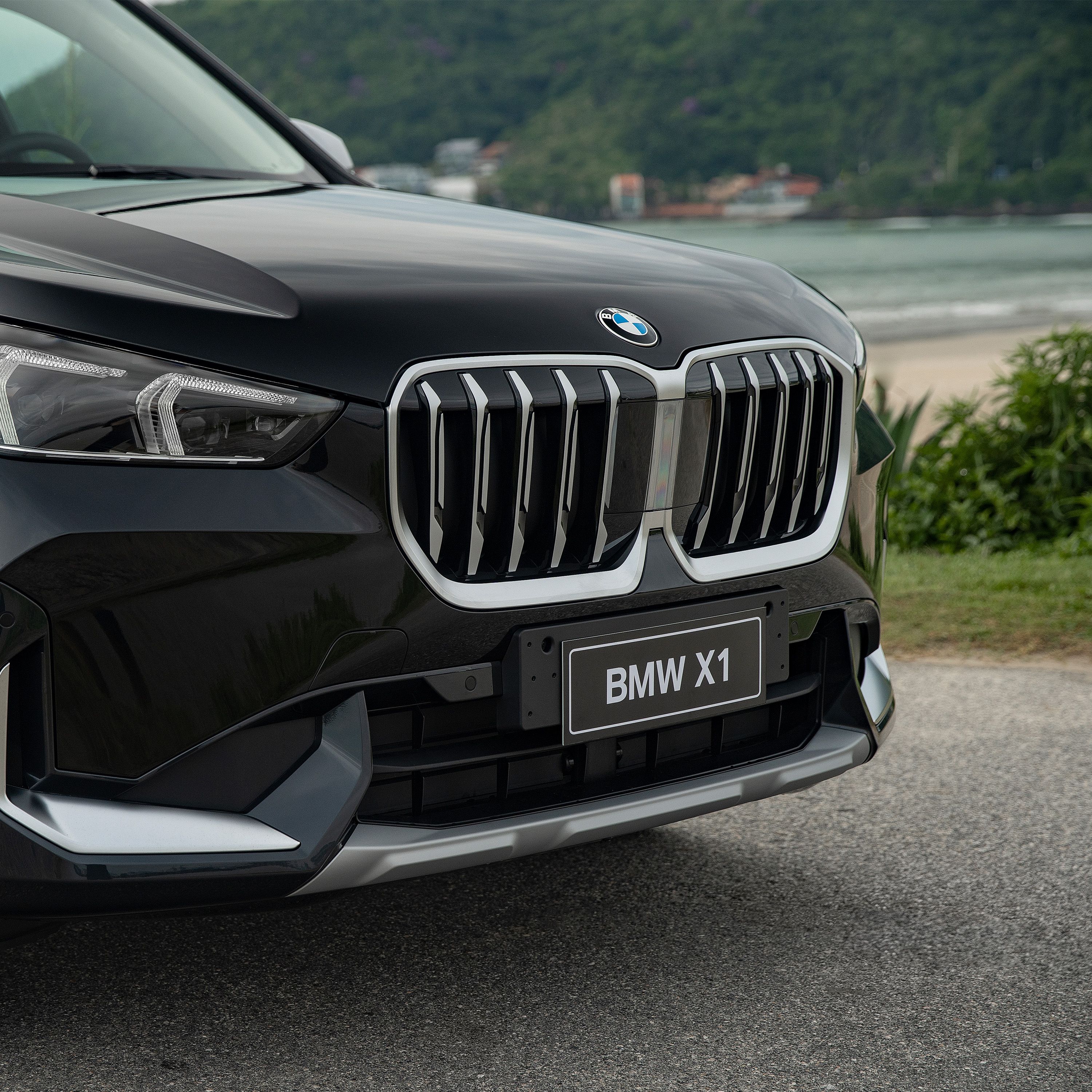 Design frontal do BMW X1. 