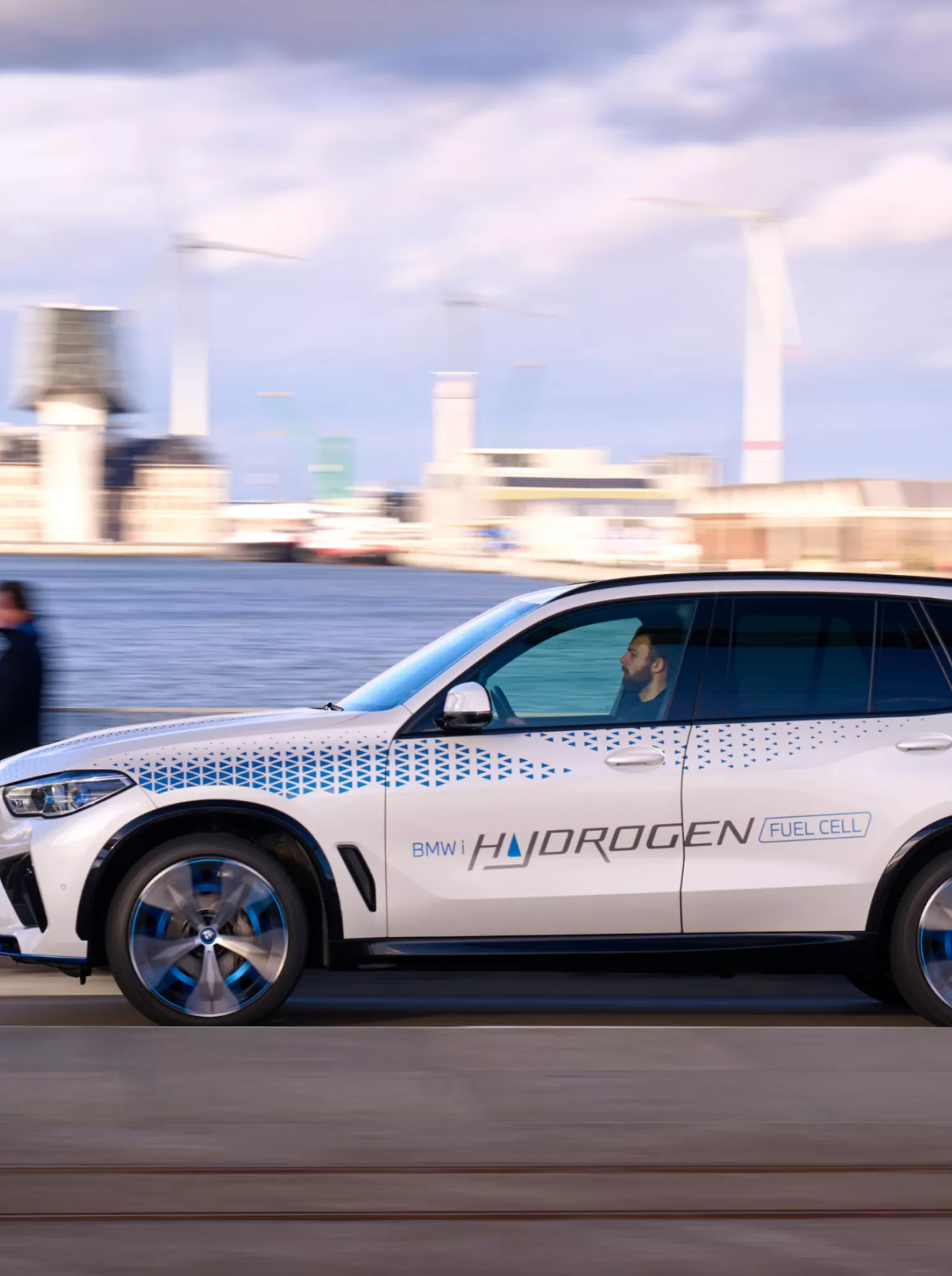 BMW iX5 Fahrfreude mit Wasserstoff