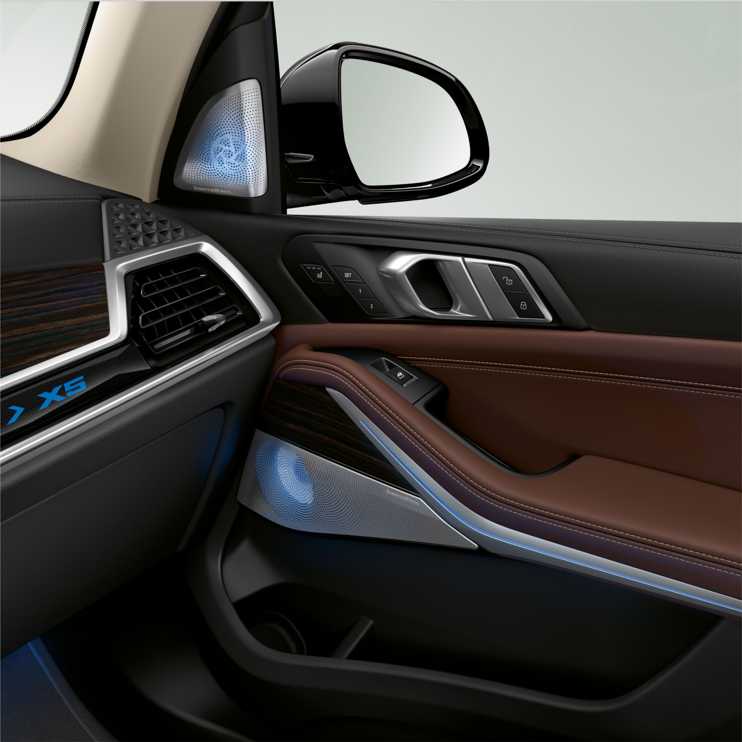 BMW X5, Bowers & Wilkins Diamond Surround Sound System