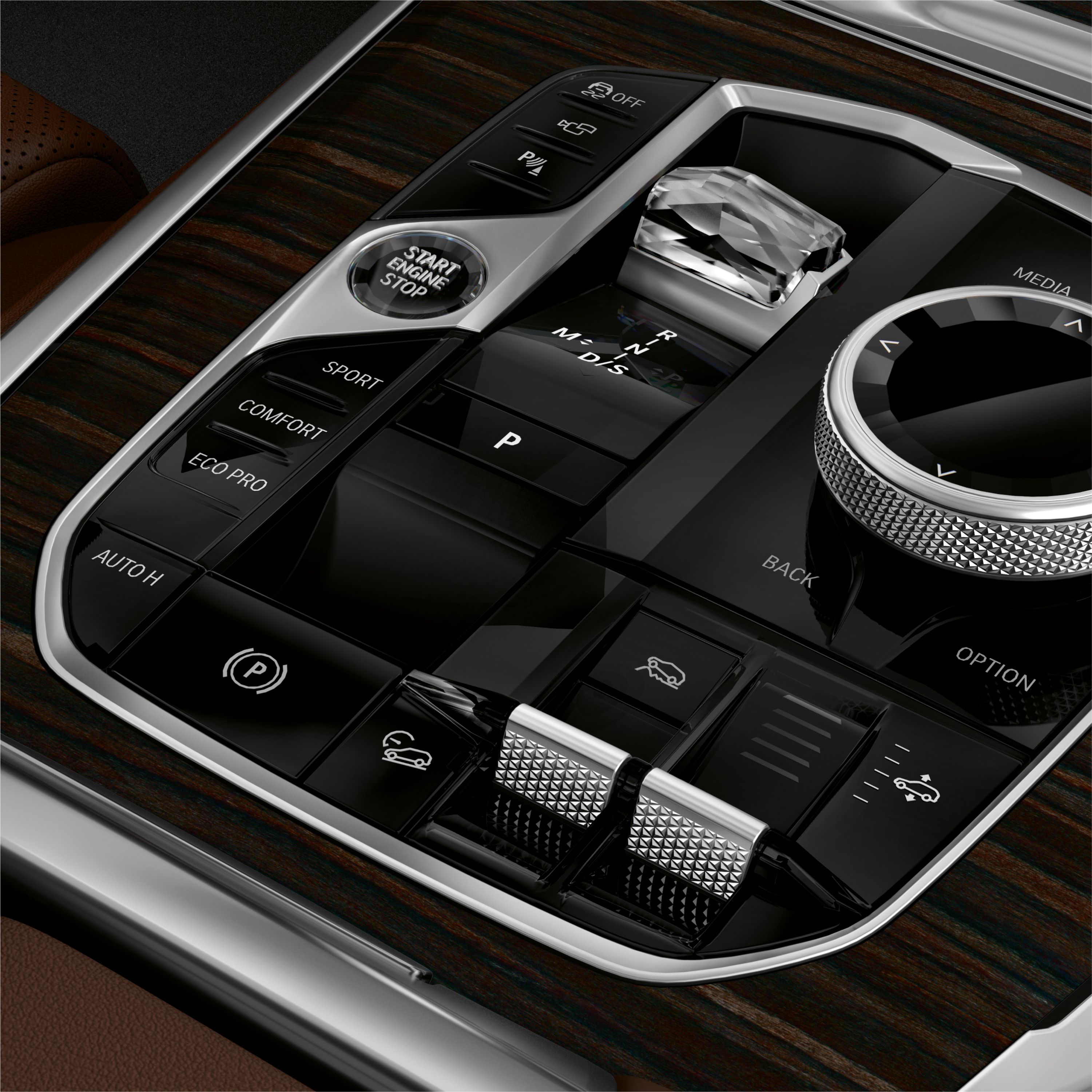 BMW X5 – szklane aplikacje CraftedClarity na elementach wnętrza