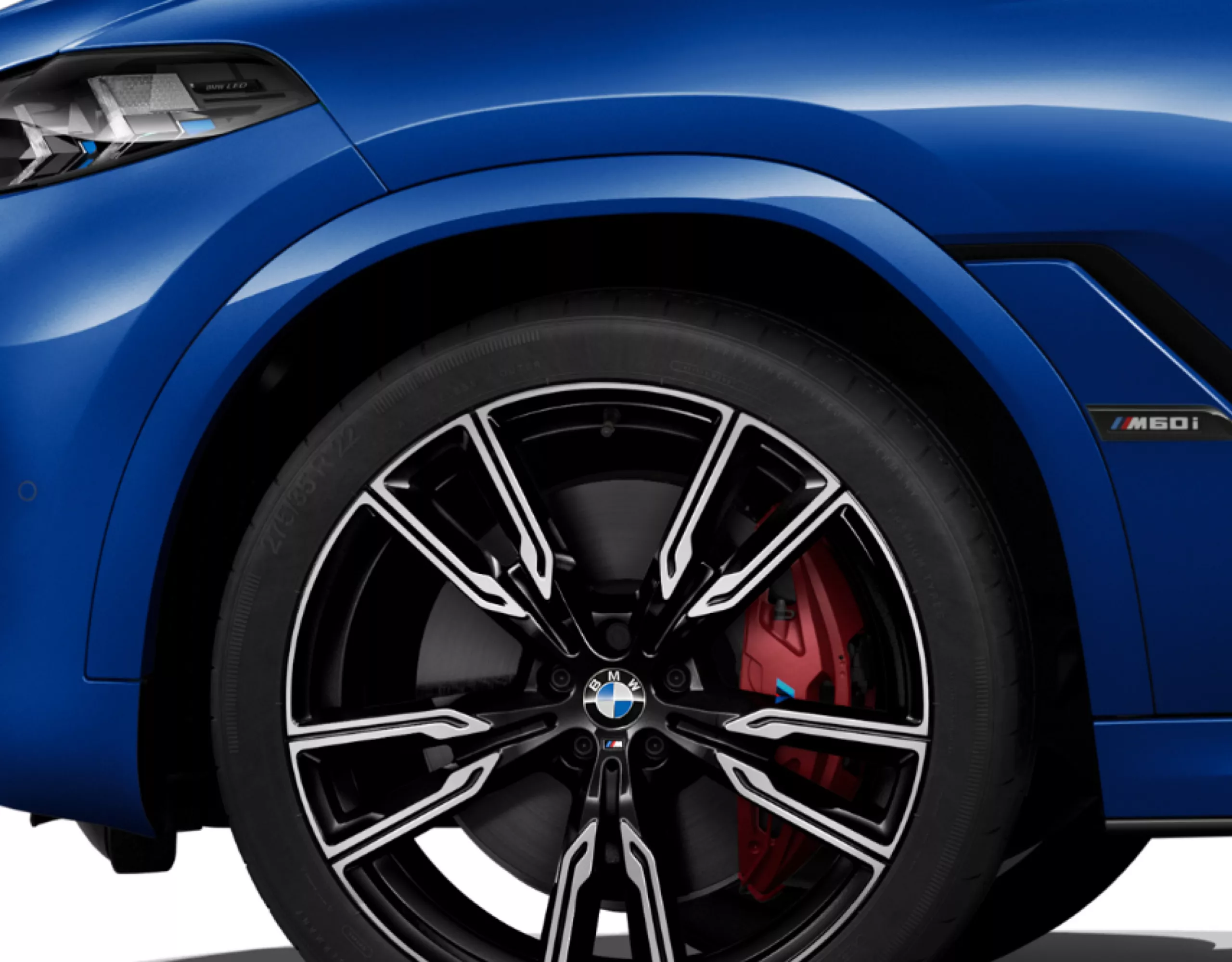 3D visualisation of the 21" M light alloy wheels V-spoke style 747 M Bicolour with mixed tyres on a BMW X6