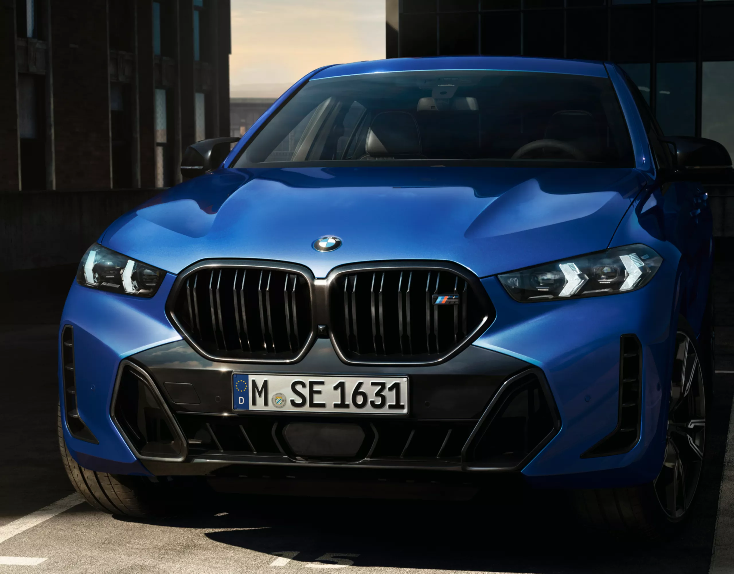 BMW X6 SUV cu pachet M Sport Pro