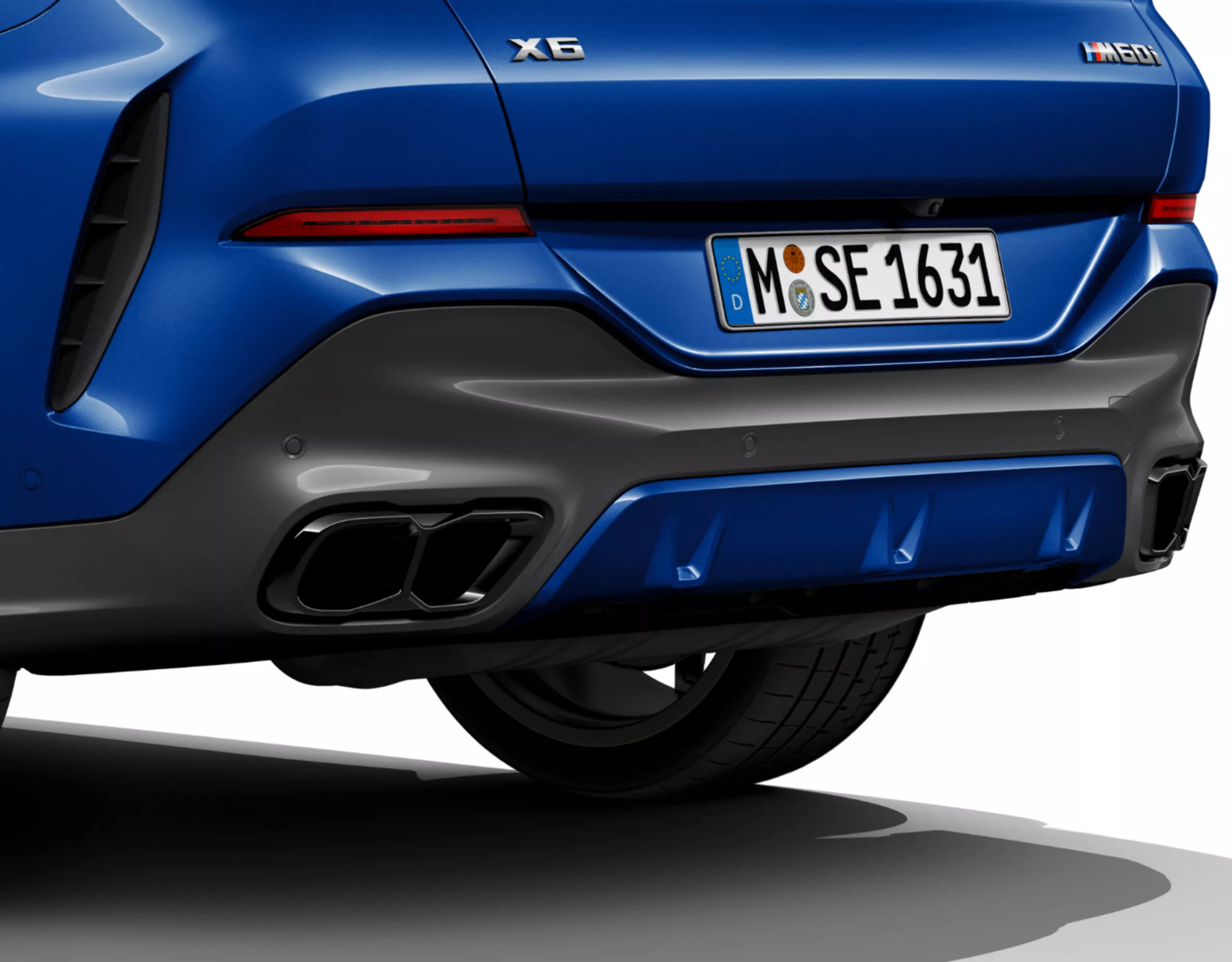 BMW X6 cu sistem de evacuare M sport