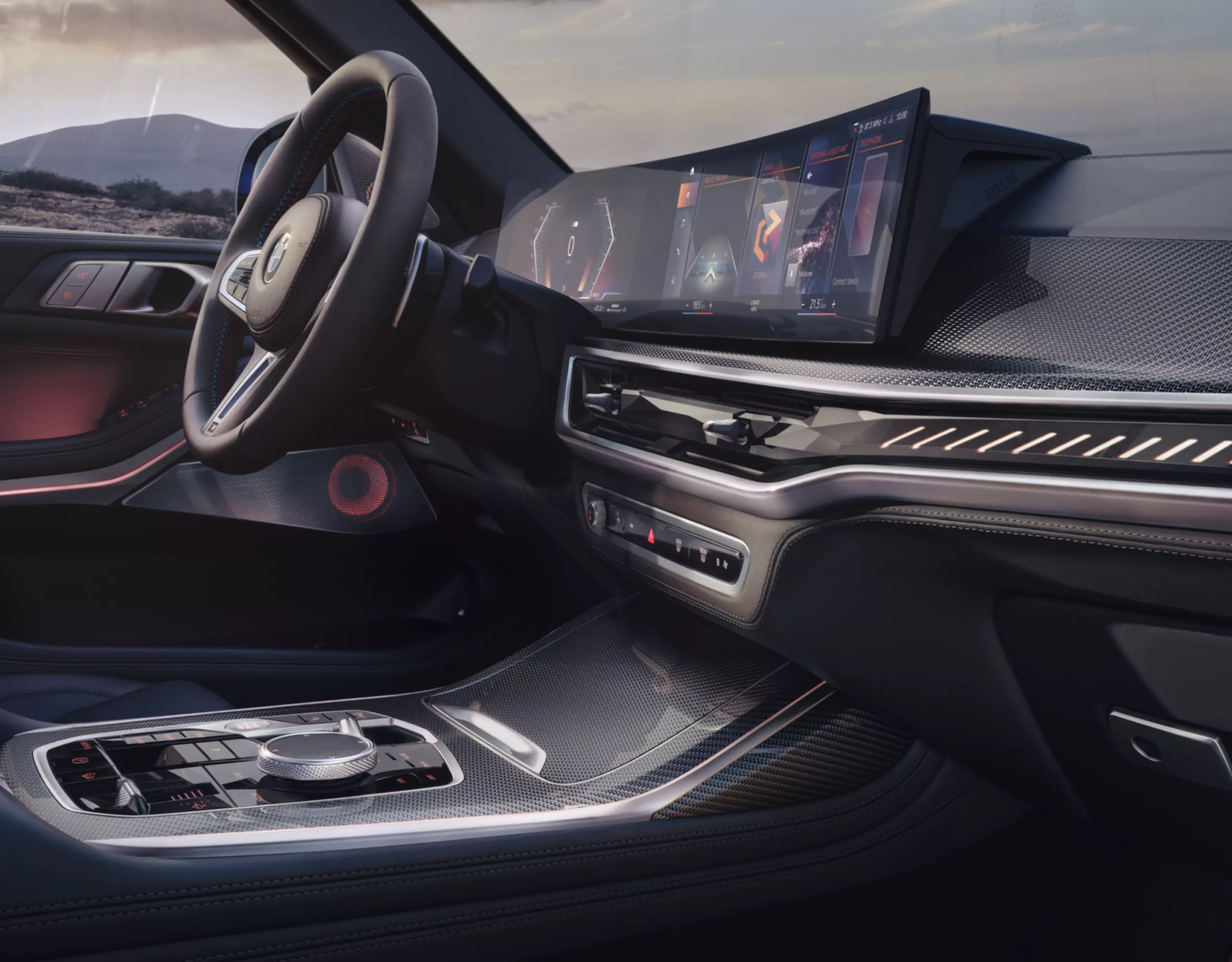 BMW X7 M60i xDrive - Écran incurvé BMW et barre lumineuse ambiante spécifique M