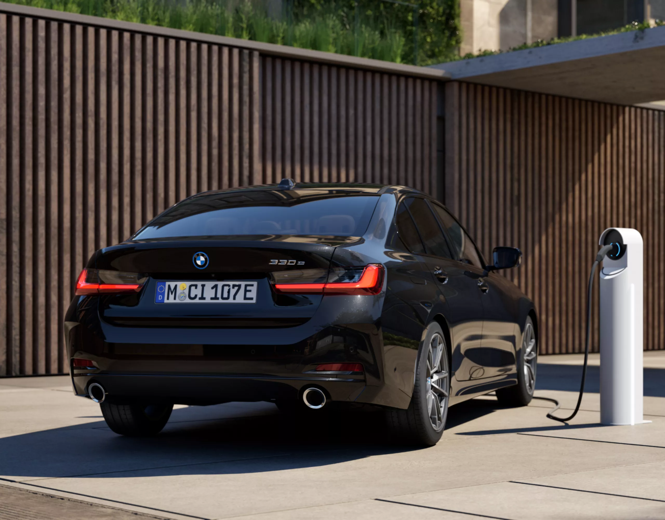 BMW Charging BMW 3 limousine plug-in hibrid