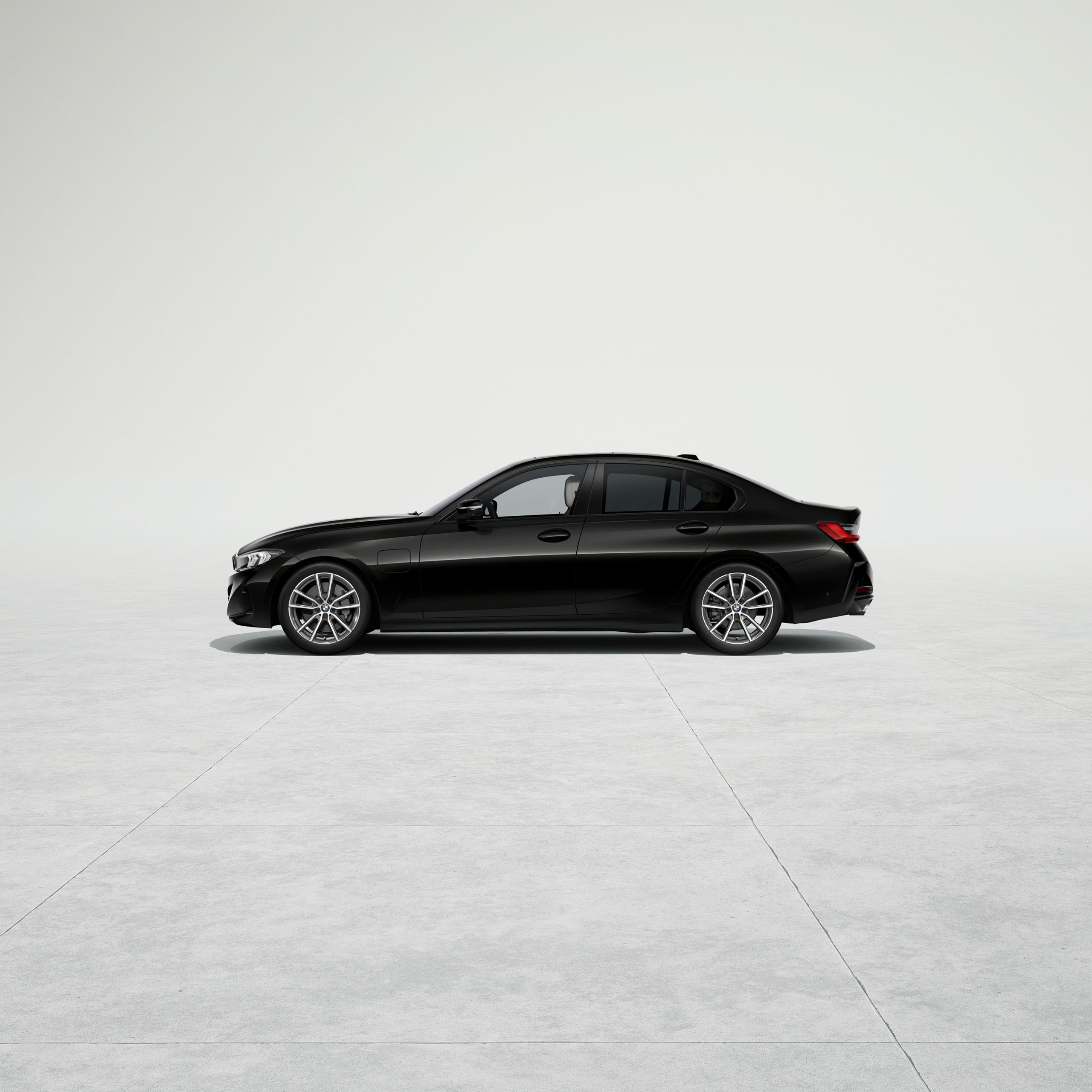BMW finantsteenused, BMW 3. seeria sedaani pistikhübriid