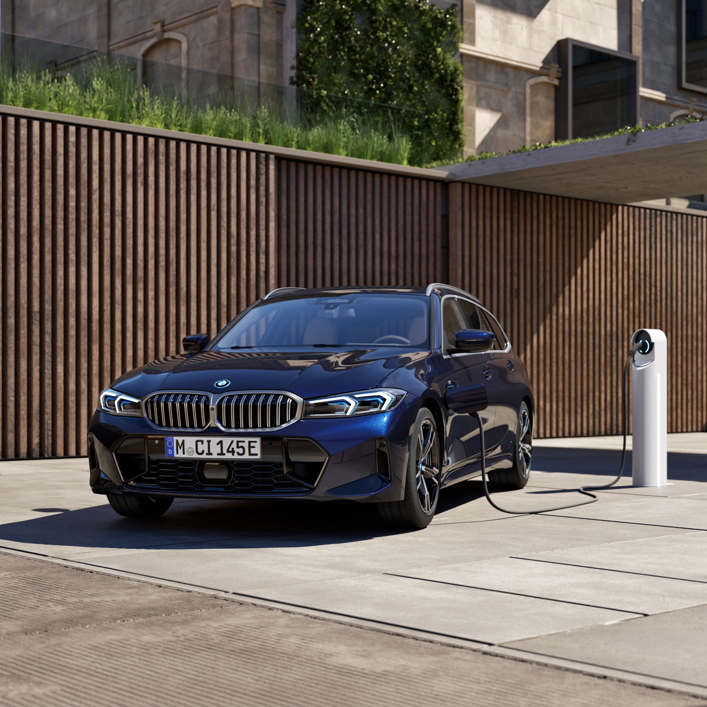 Запас хода на электротяге подключаемого гибрида BMW 3 серии Touring