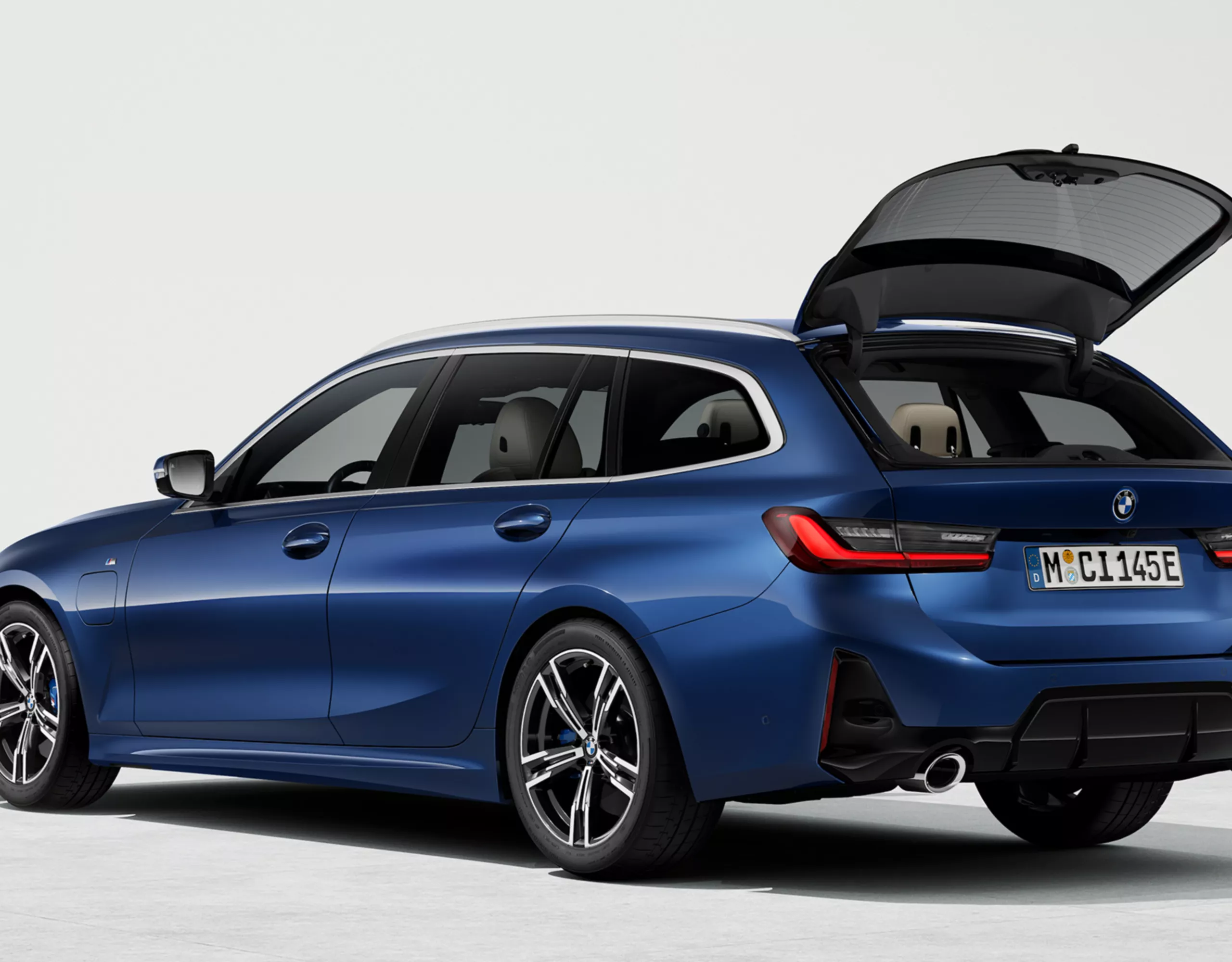 Відокремлений багажний відсік BMW 3 серії Touring Плагін-гібрид