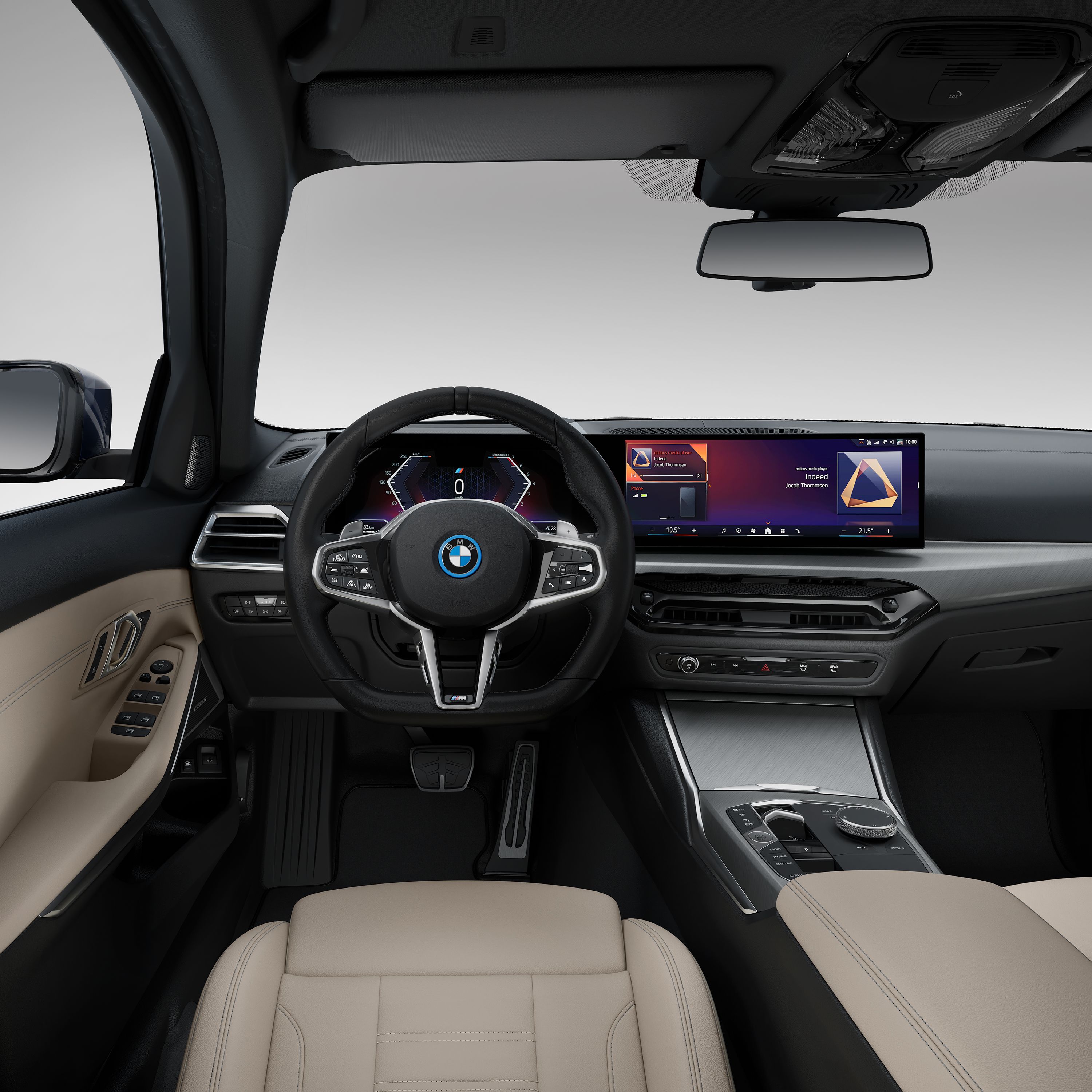 Новая передняя панель подключаемого гибрида BMW 3 серии Touring