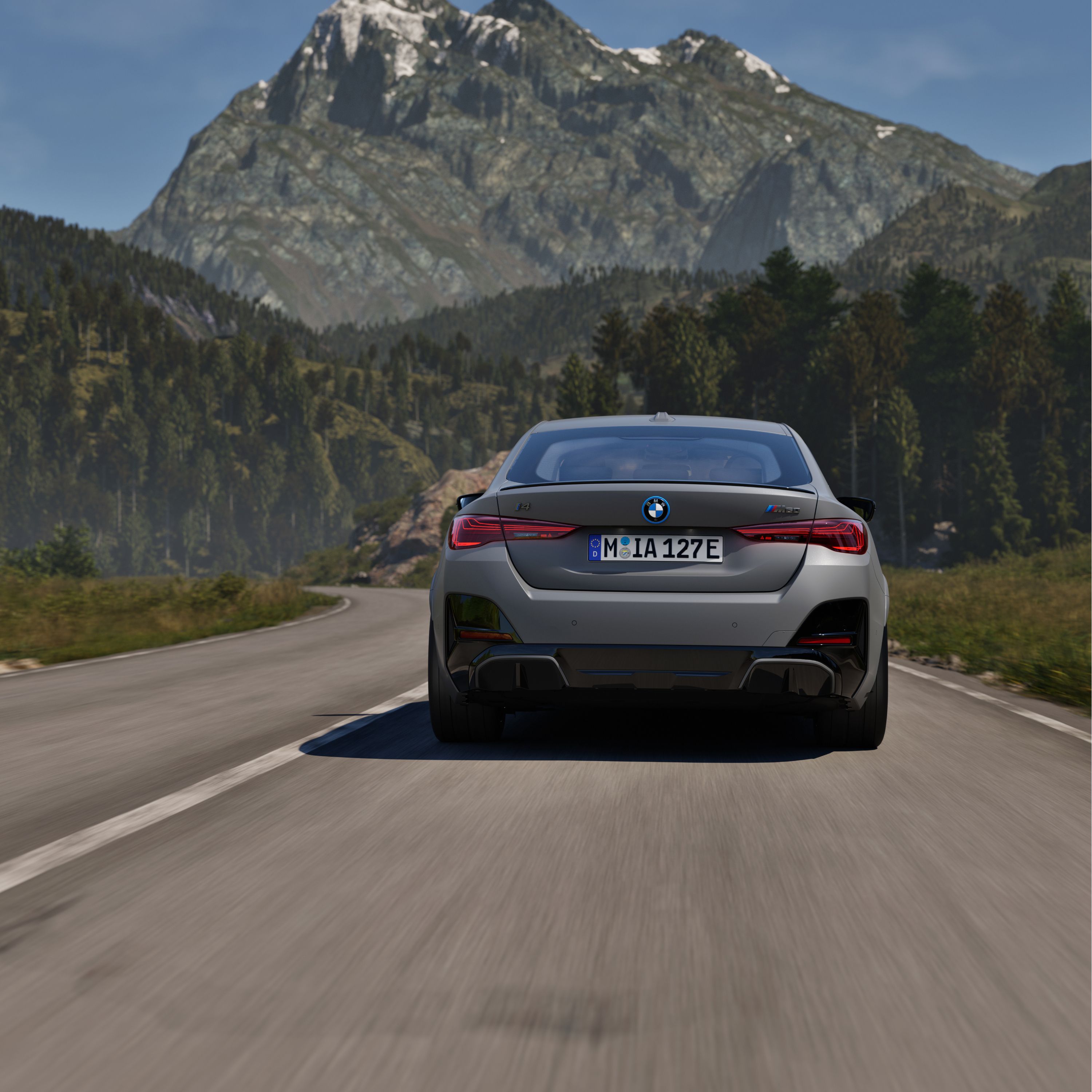 BMW i4 M60 xDrive adaptyvioji M pakaba