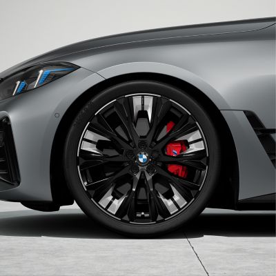 BMW i4 M60 xDrive, 20-calowe aerodynamiczne obręcze kół BMW Individual 862 | Bicolor z ogumieniem mieszanym