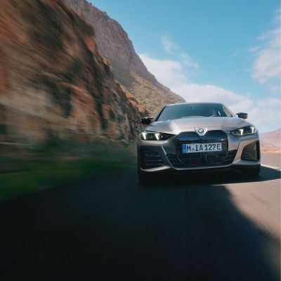 Widok zewnętrzny BMW i4 M60 xDrive w nowej stylistyce