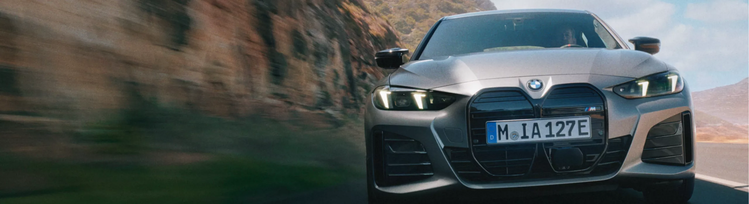 Exterior of the BMW i4 M60 xDrive in the new form language 