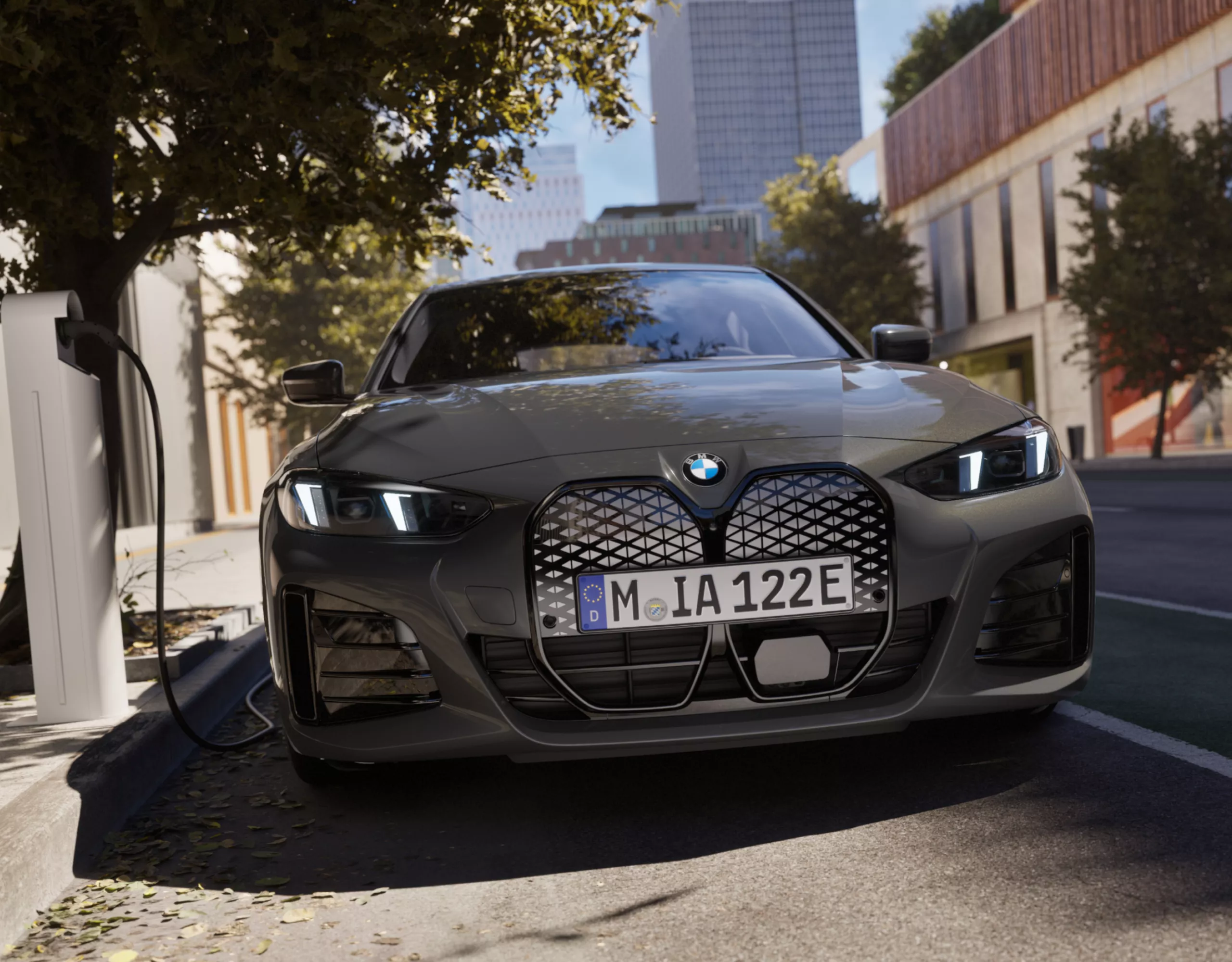 Öffentliches Laden im BMW i4 M60 xDrive Gran Coupé G26