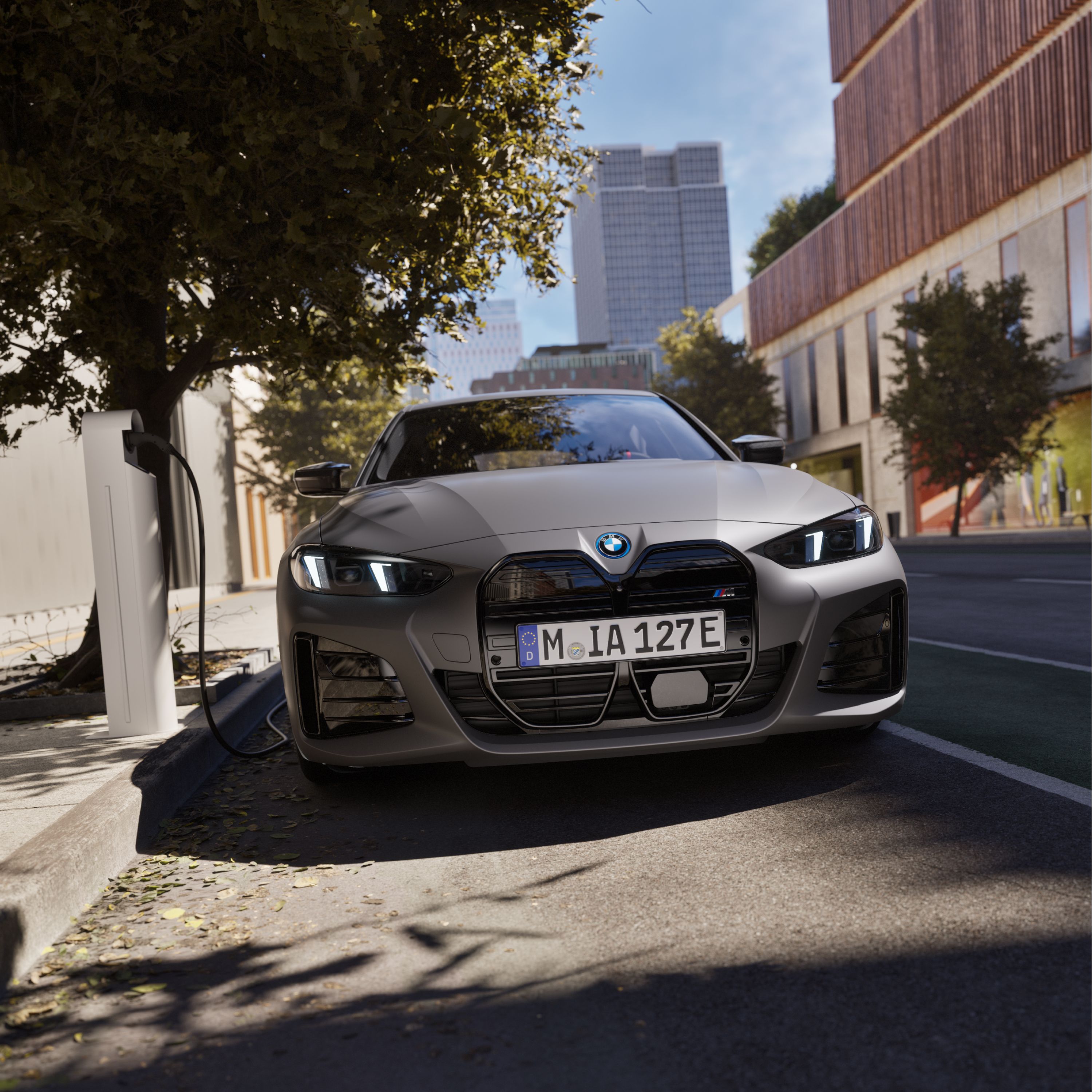 Öffentliches Laden im BMW i4 M60 xDrive Gran Coupé G26