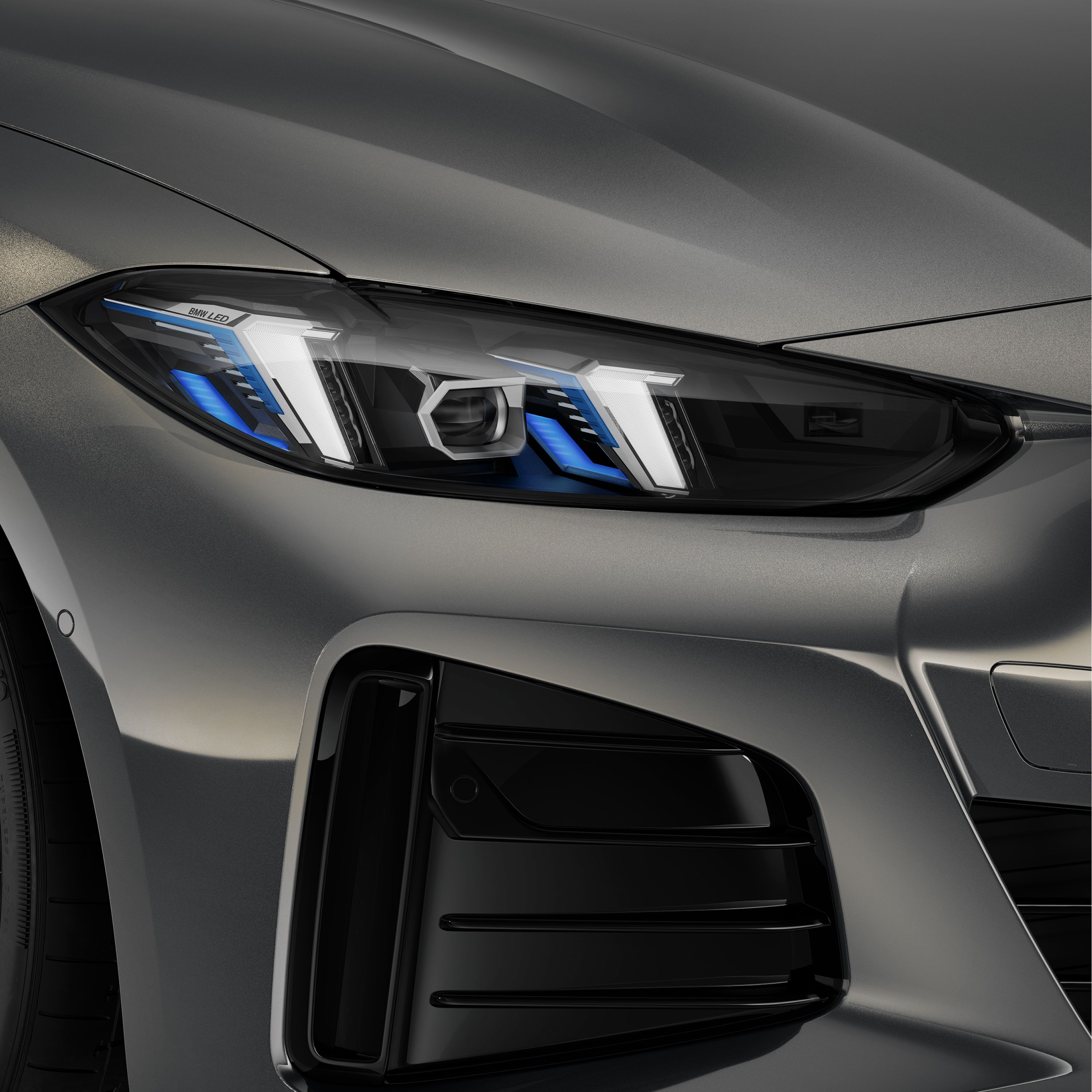 BMW i4 Gran Coupé Adaptive LED headlights