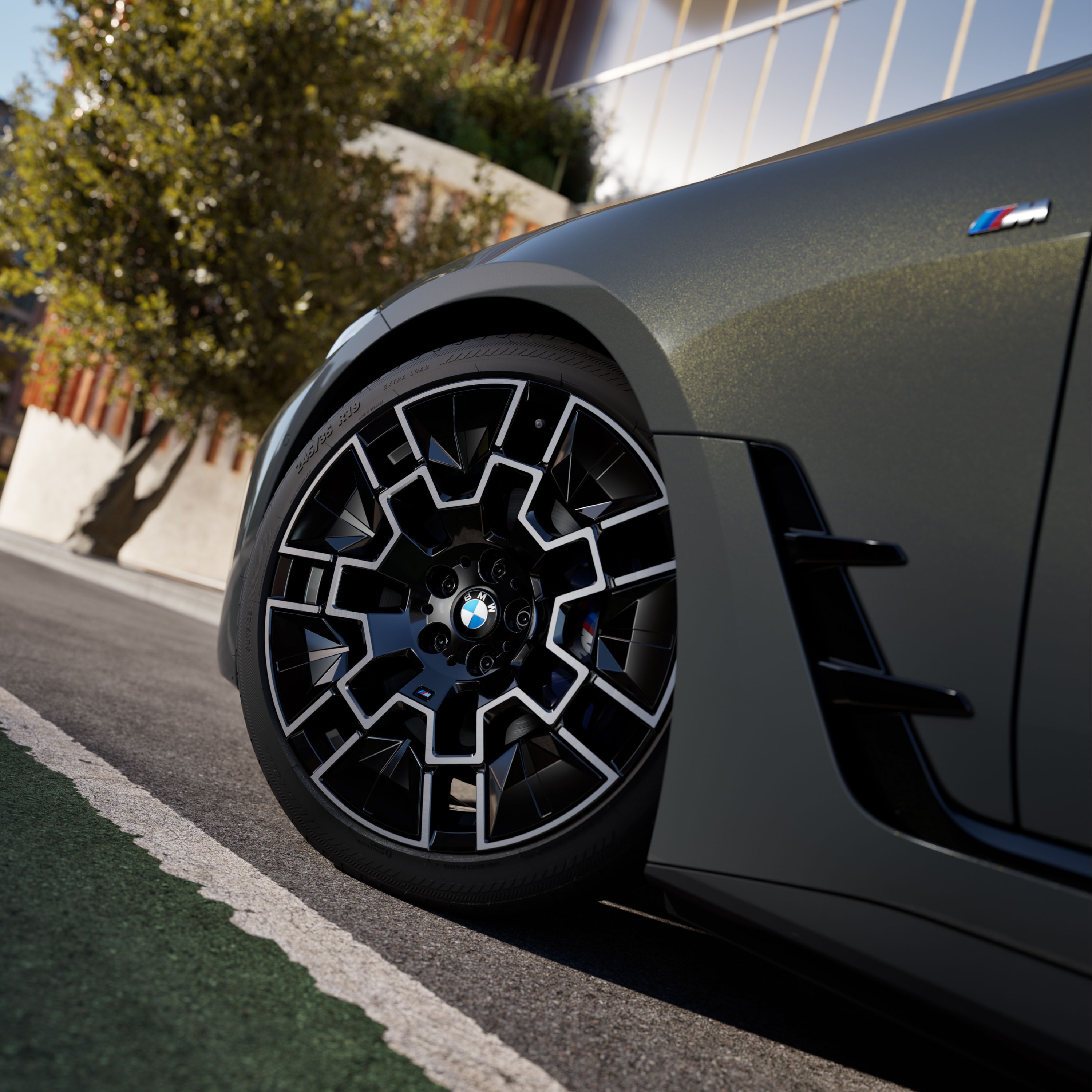 BMW i4 Gran Coupé new wheel design