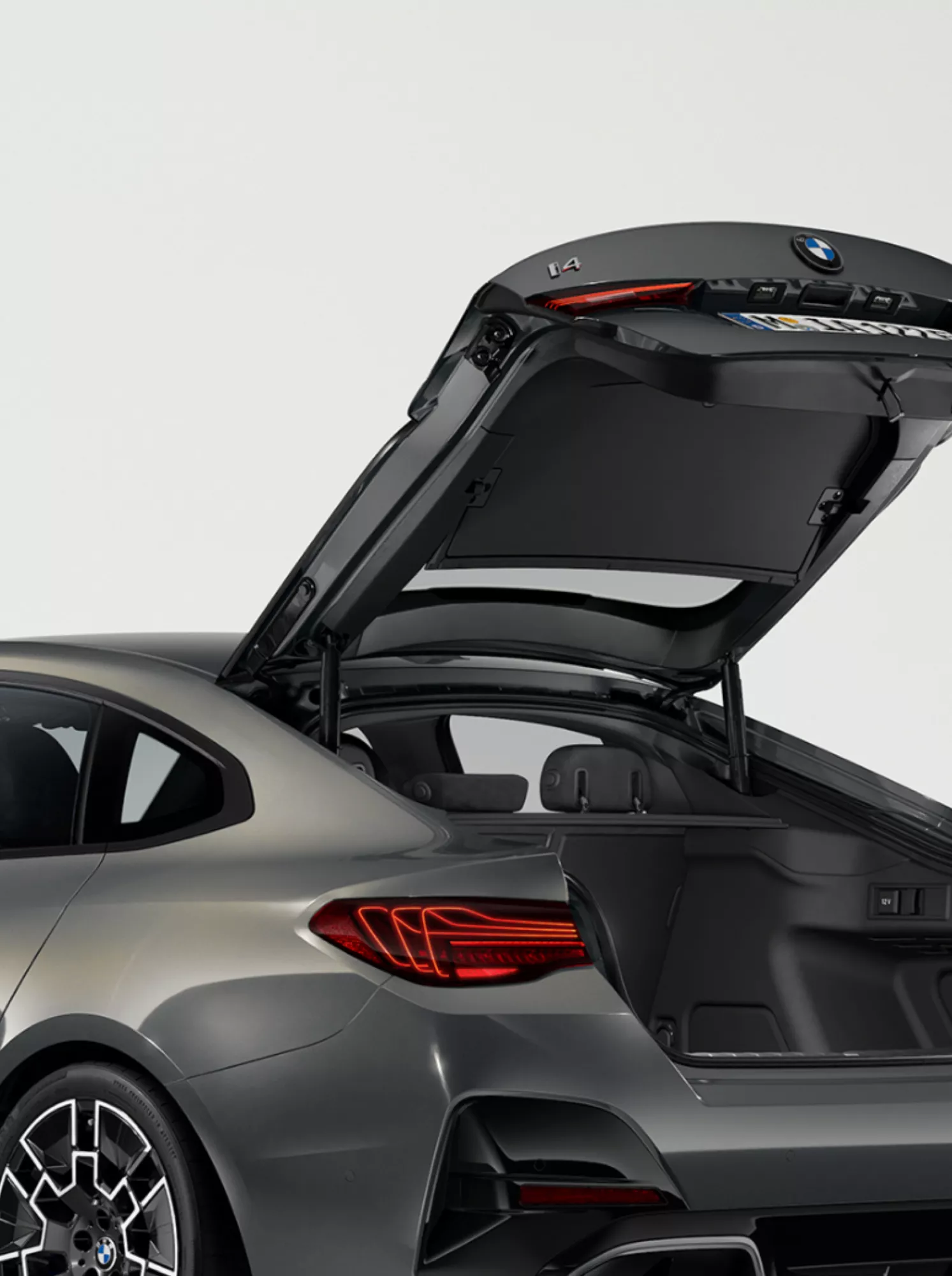 BMW i4 Gran Coupé, maletero y portón trasero