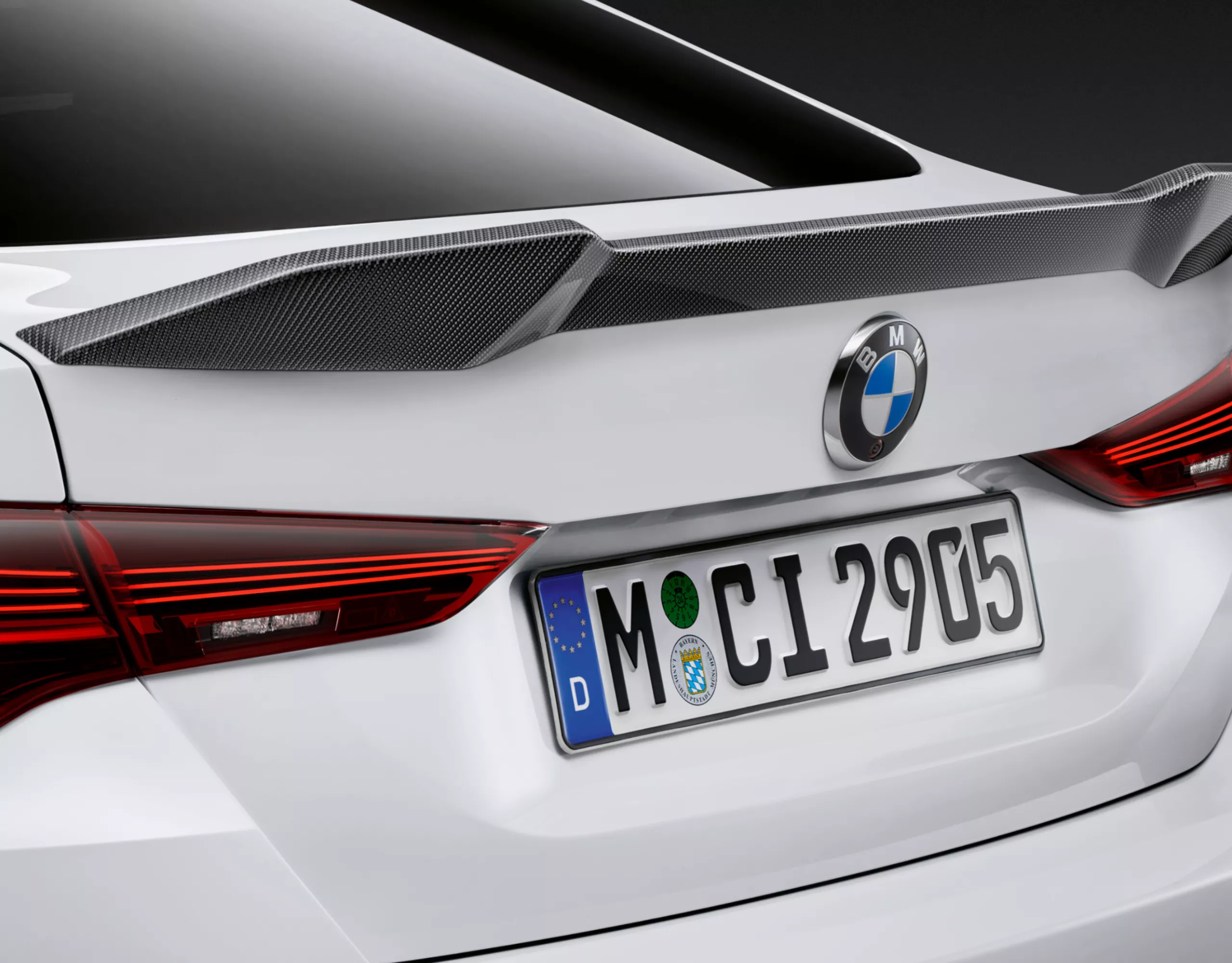 Becquet arrière M Performance avec fibres de carbone sur la BMW M440 Gran Coupé (G26)