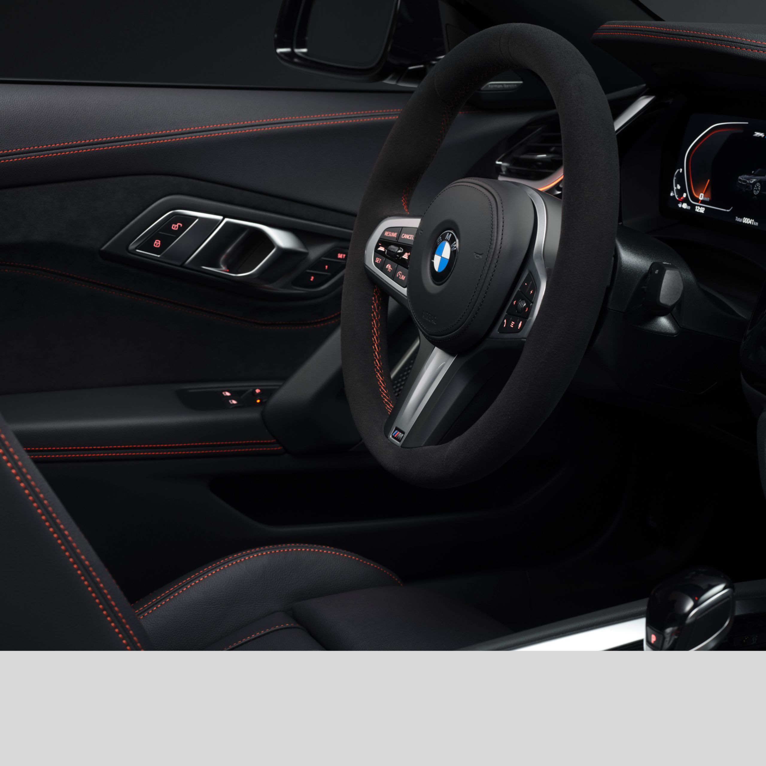 BMW Z4 M40i Roadster Final Edition M Alcantaralenkrad mit roter Ziernaht und M Logo