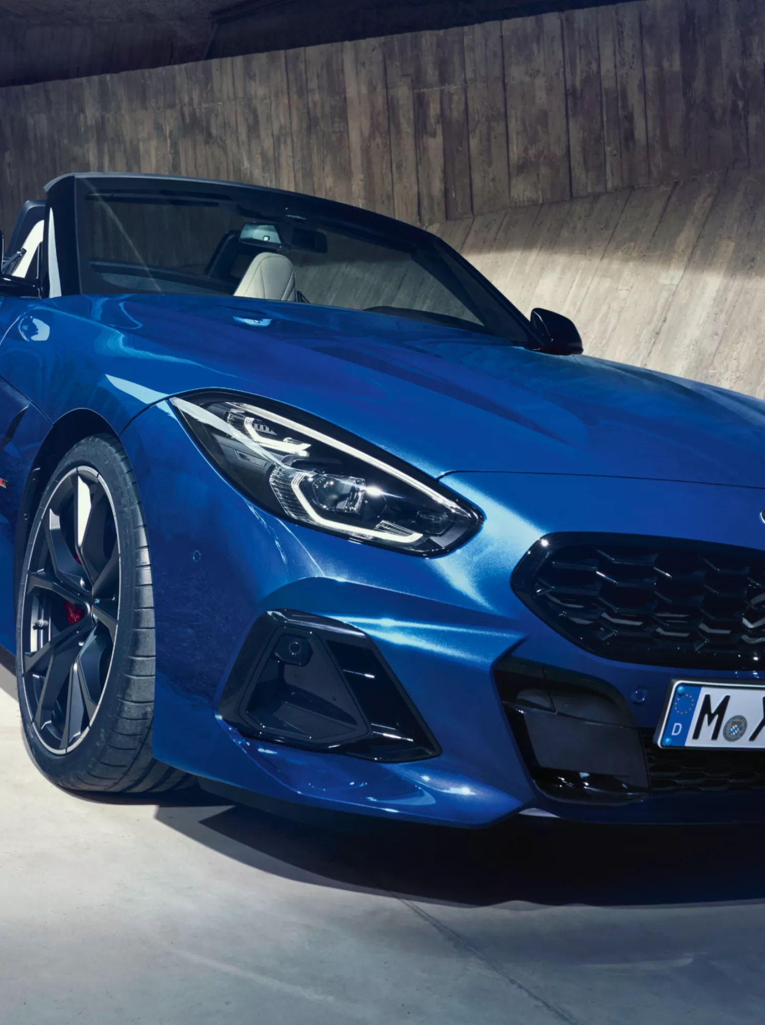 BMW Z4 M40i Roadster leasing and financing offer