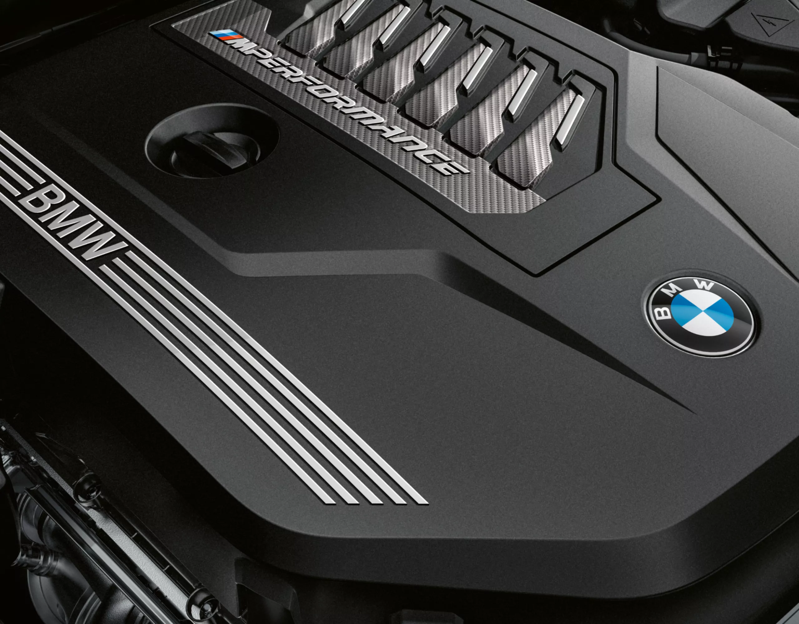 Engine cover of the M TwinPower Turbo 6-cylinder petrol engine