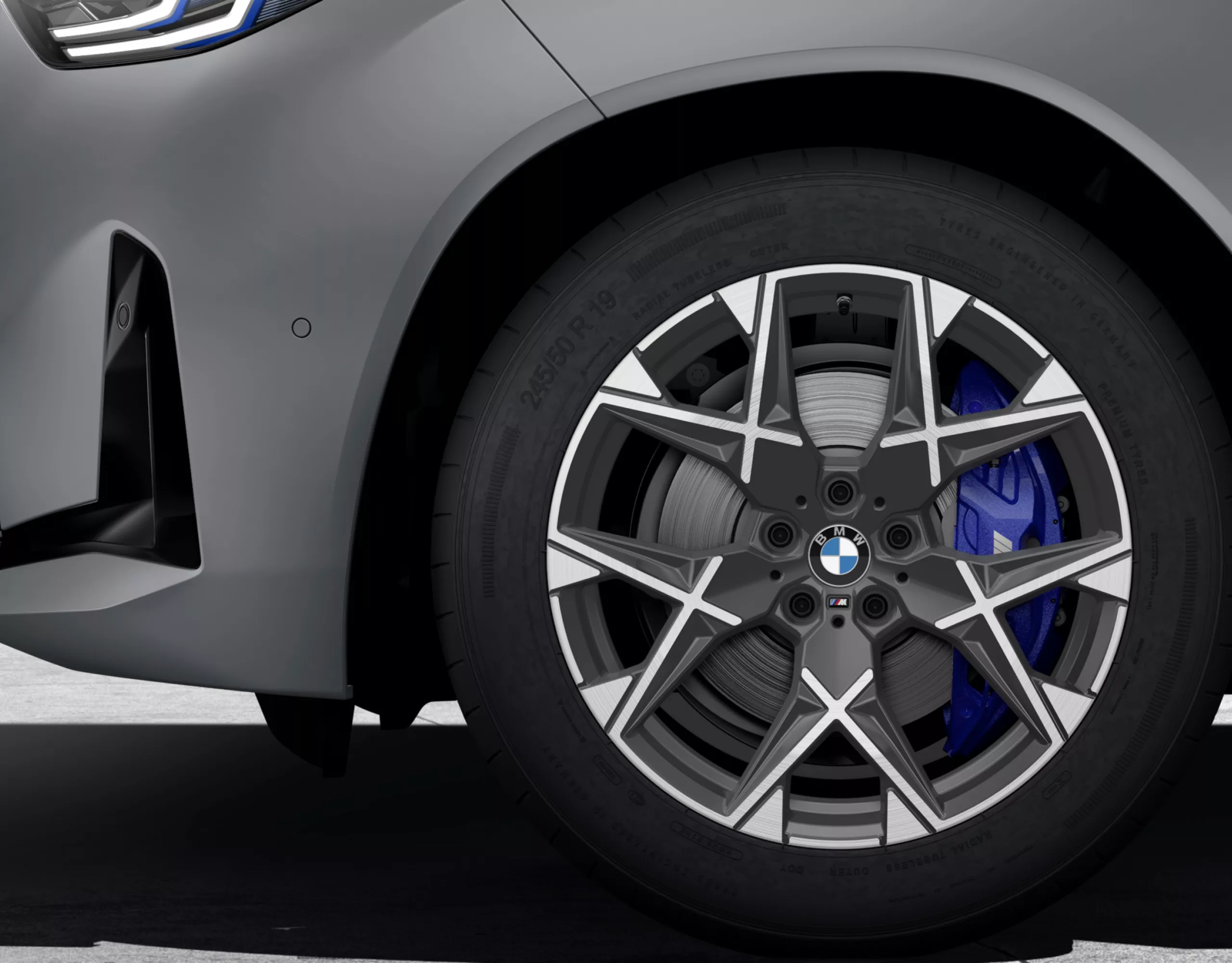 Cerchi in lega leggera M da 19", razza a Y n° 1035 M bicolore della BMW X3 SUV.