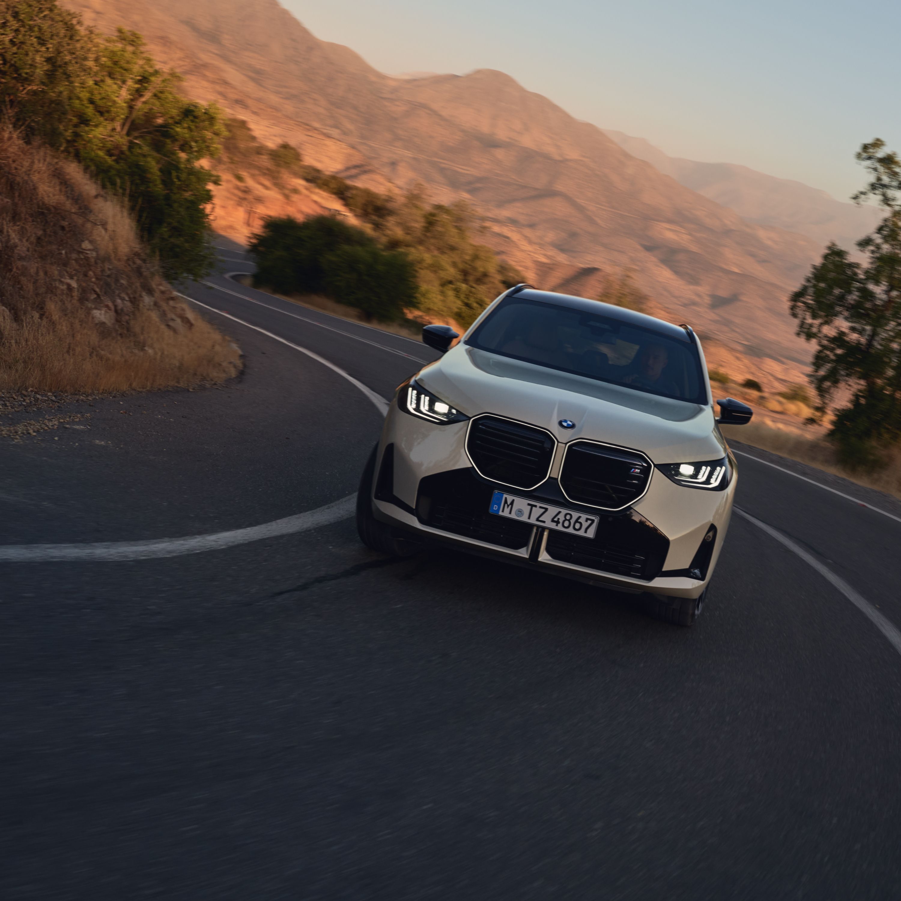 BMW X3 M50 SUV Műszaki adatok