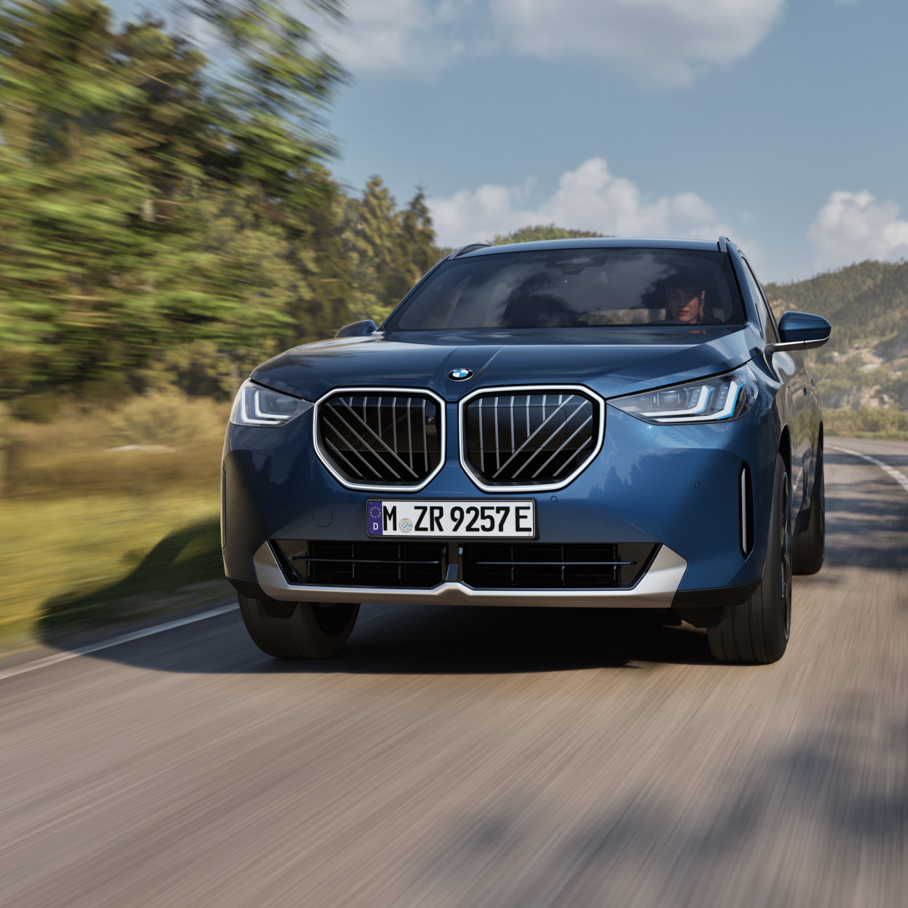 Jazda elektryczna BMW X3 SUV hybryda plug-in