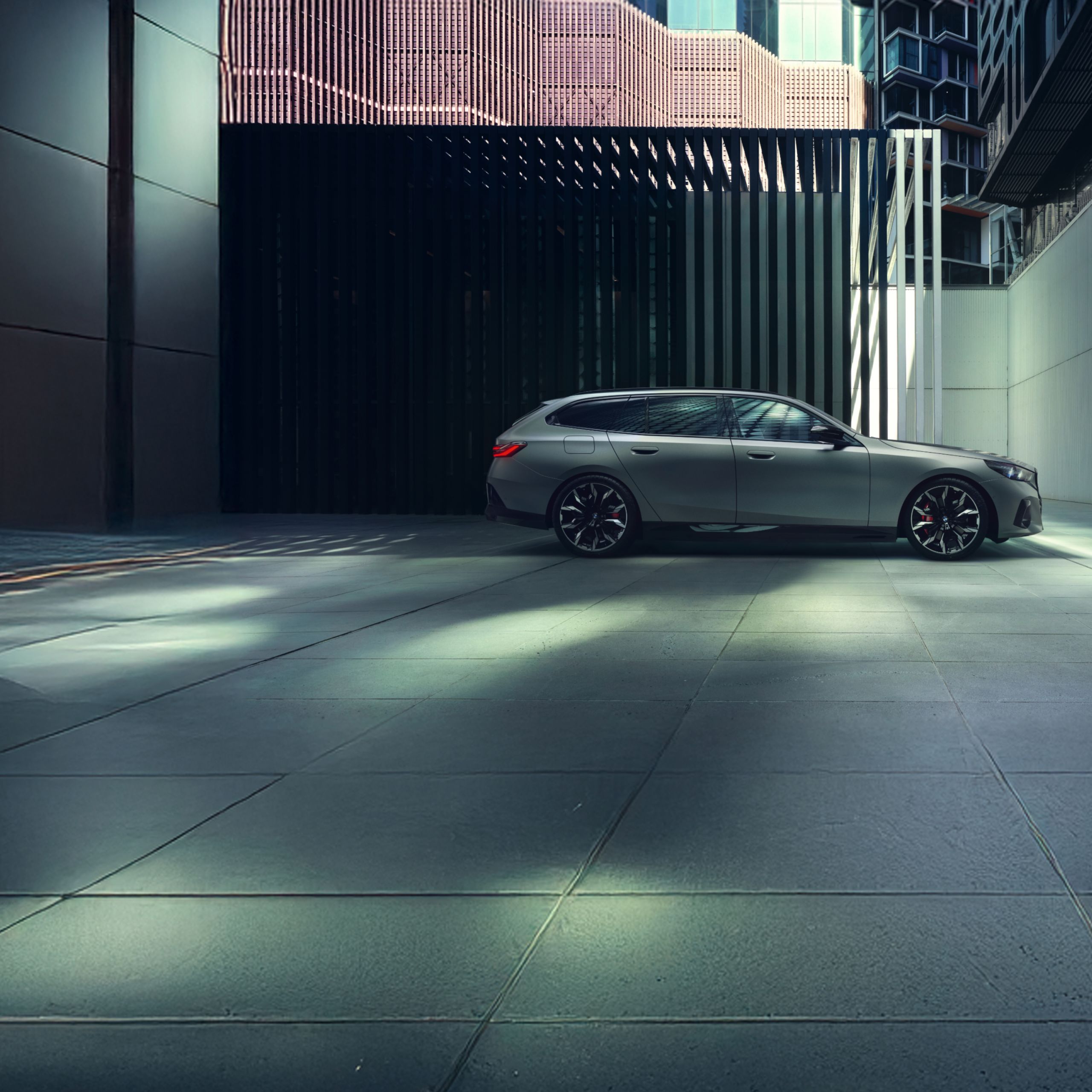 BMW i5 M60 xDrive Touring G61 BEV exterior