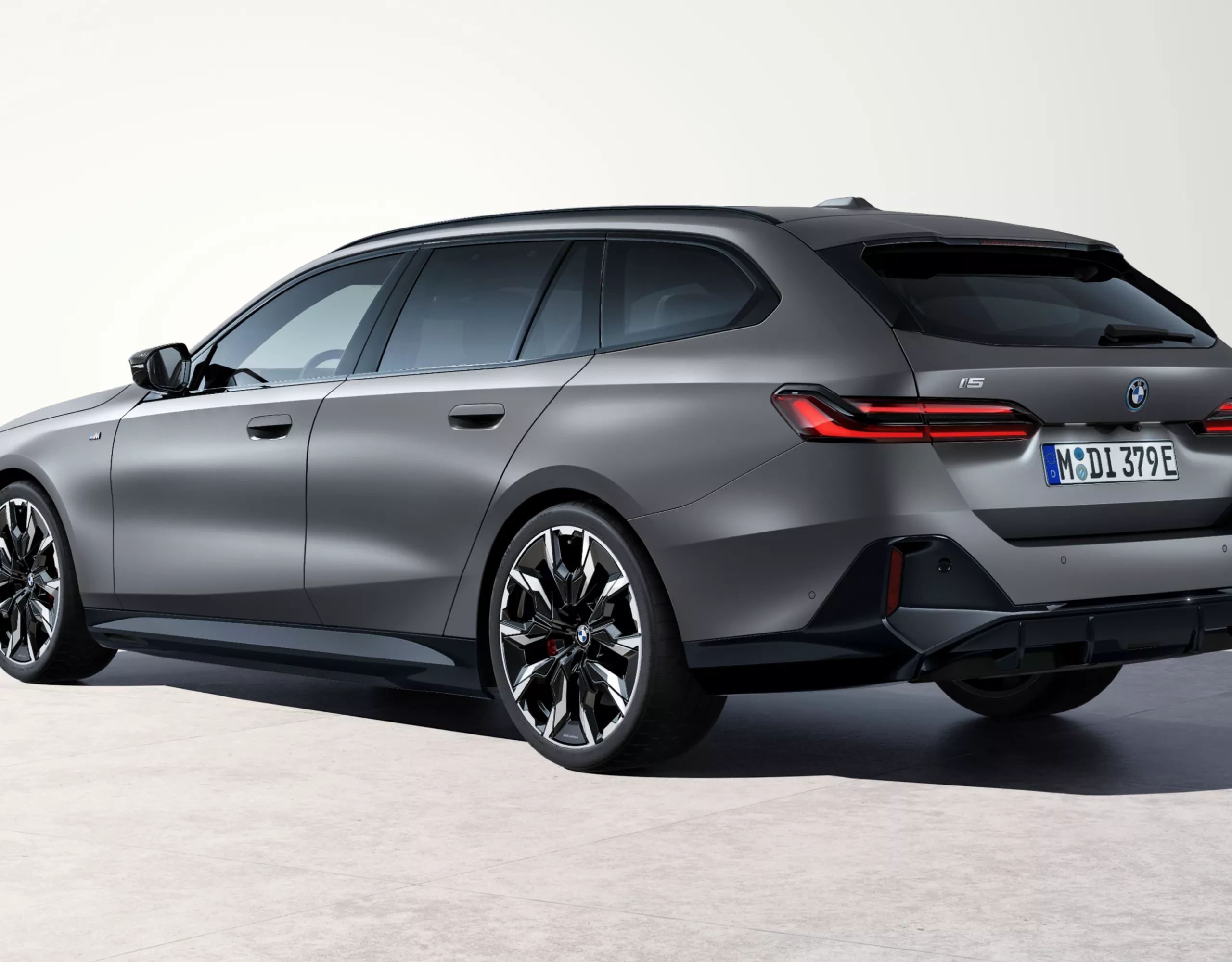 BMW i5 M60 xDrive Touring G61 BEV Shadow Line M lucida