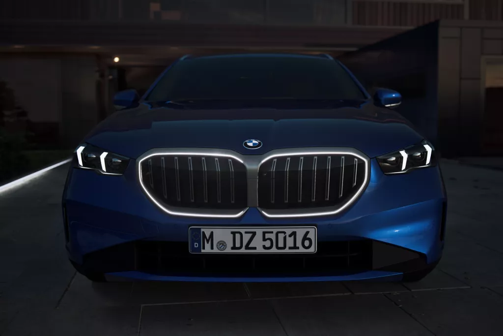 Annonce BREAK BMW SERIE 5 520D TOURING M SPORT MHEV + PACK DRIVE ASSIST +  TOIT PANORAMIQUE + SIEGES AV CHAUFF DIESEL - 46 590 €