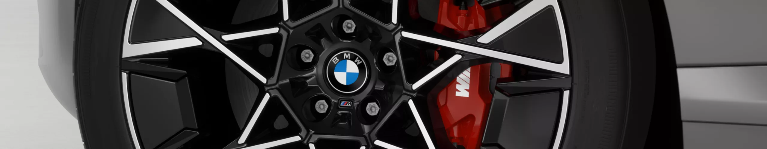 BMW X5 M Performance mudeli esiratas koos veljega