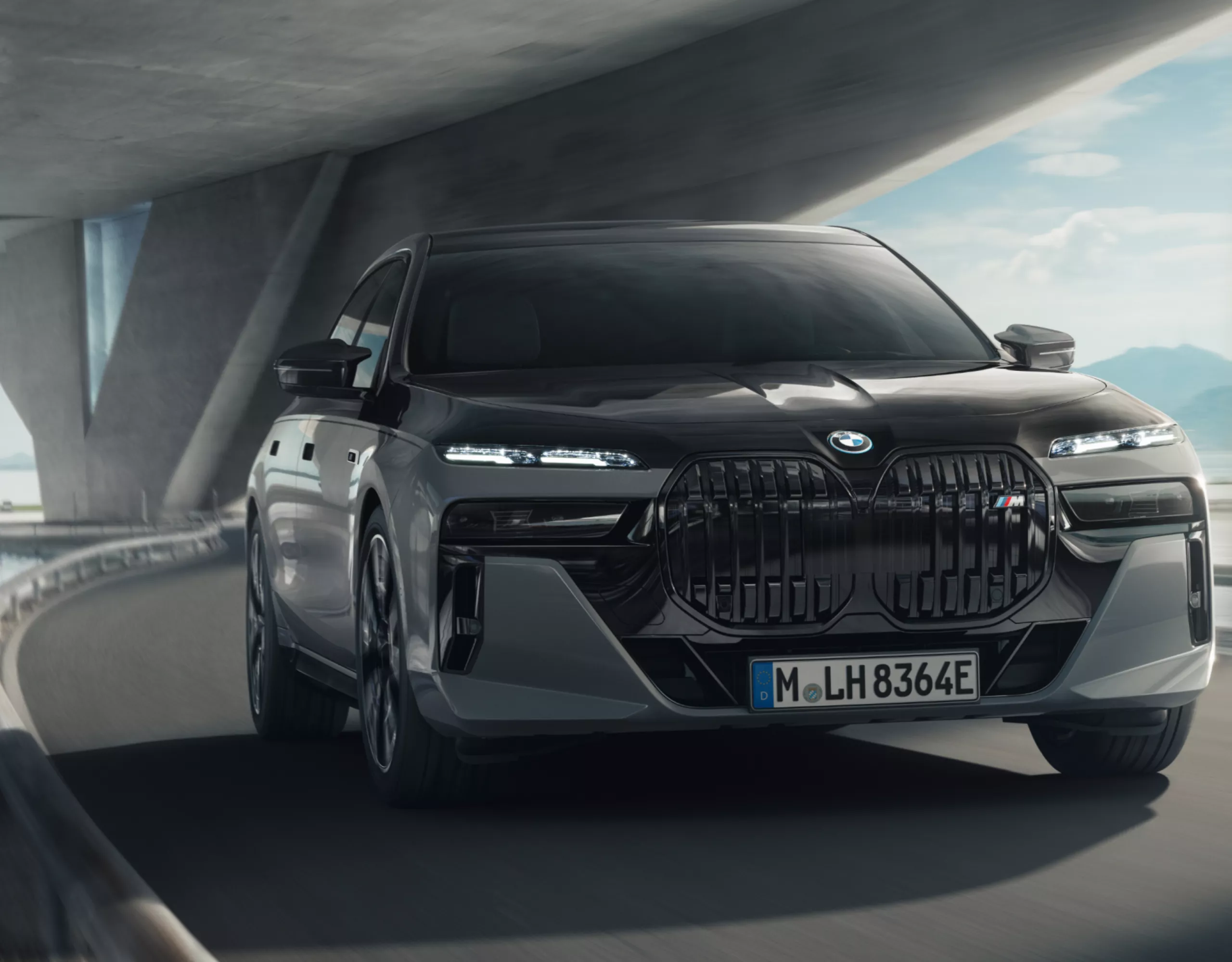 BMW M760e xDrive Antriebskonzept