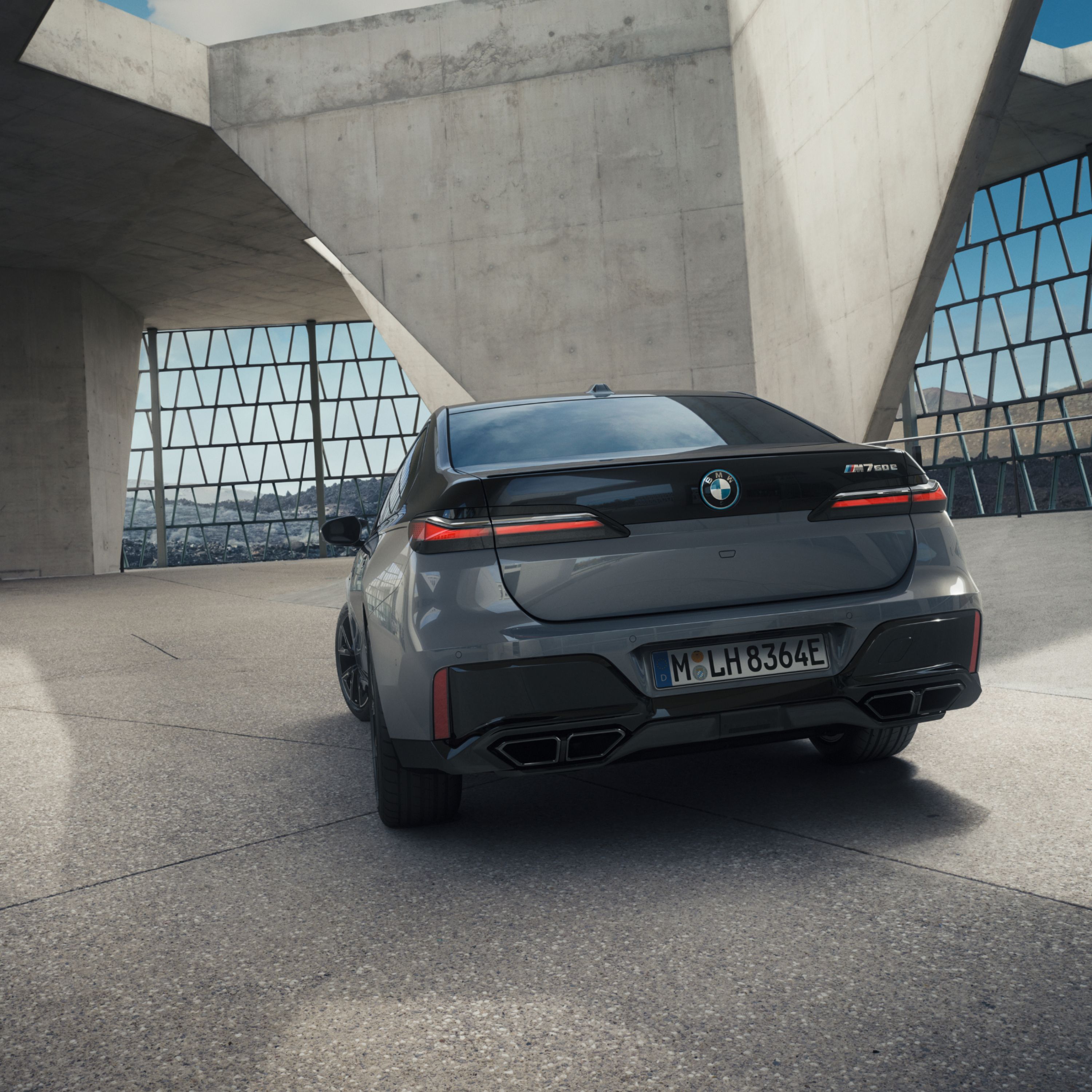 BMW 7 Series M Automobiles Leasing and finance offer