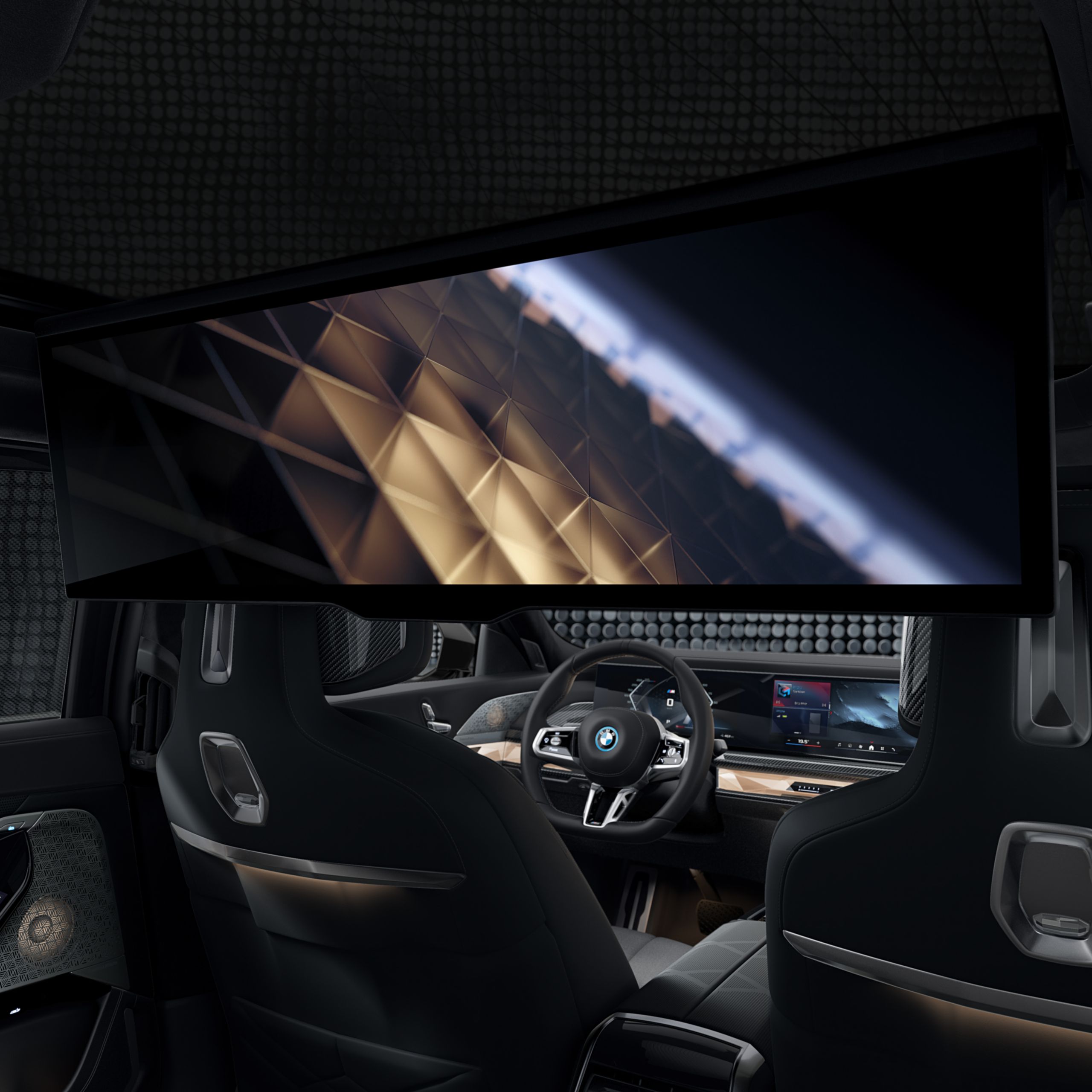 BMW M760e xDrive, tagumine sõitjateruum
