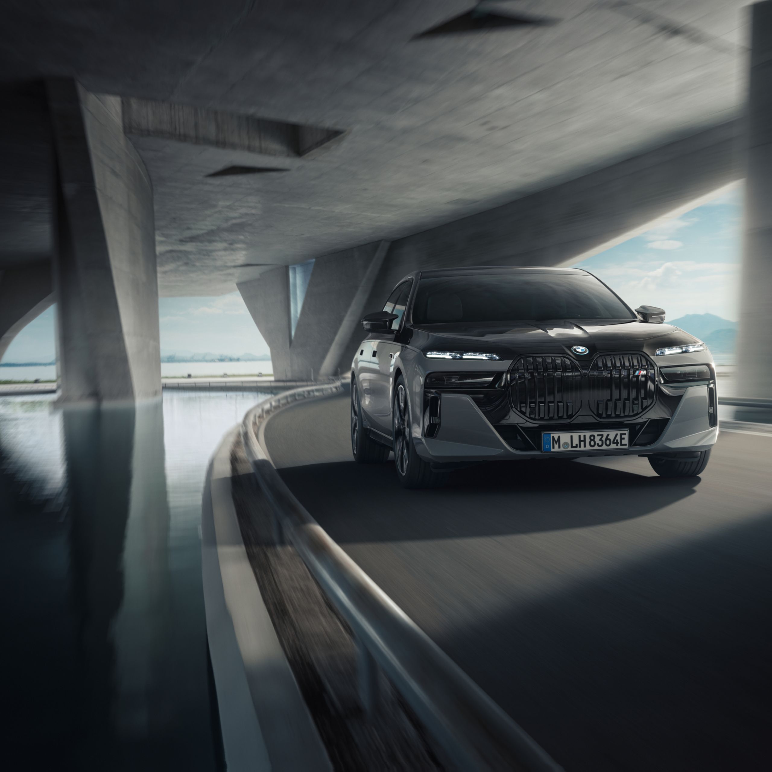 รถยนต์ BMW 7 Series M