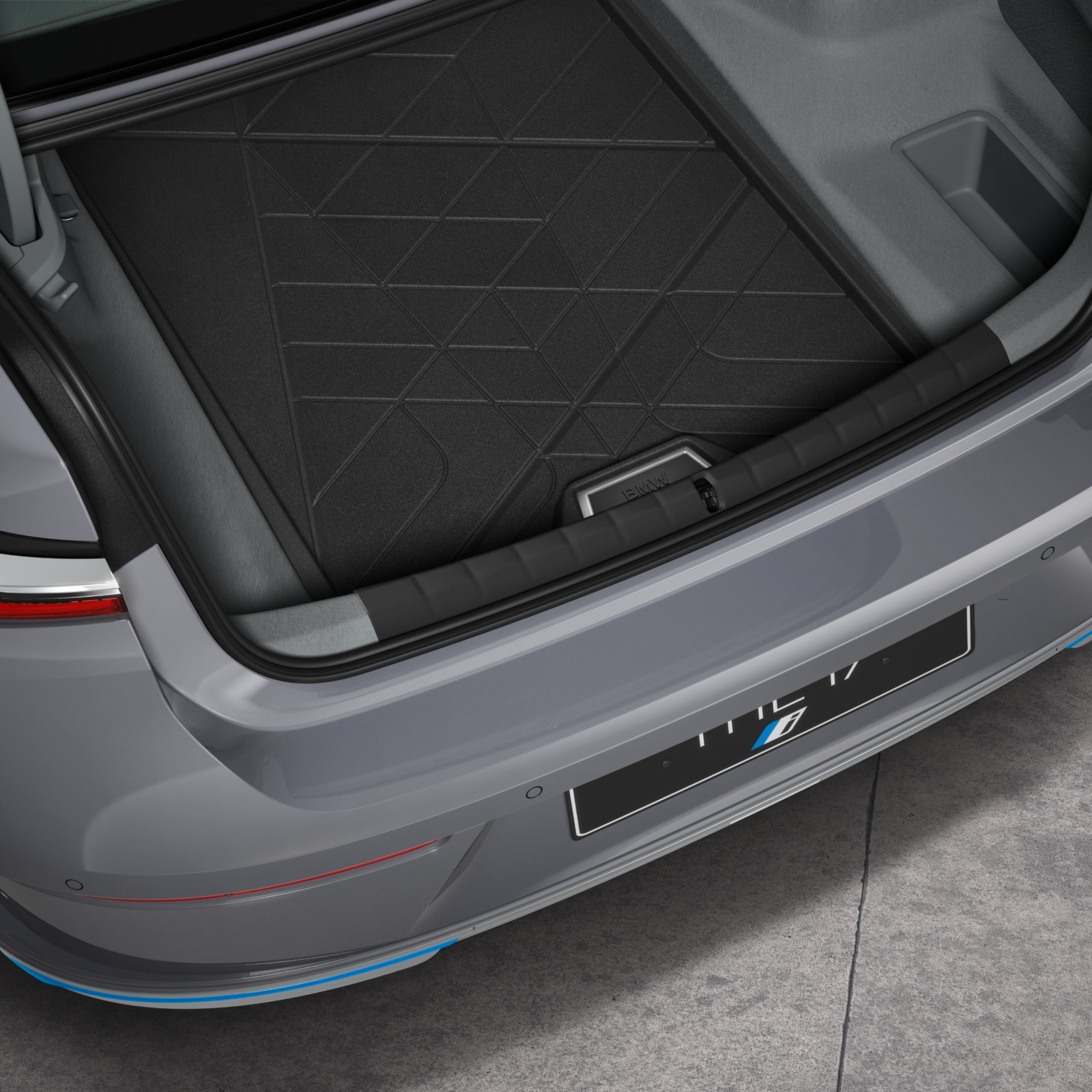 BMW i7 sedaan, BMW pakiruumi matt