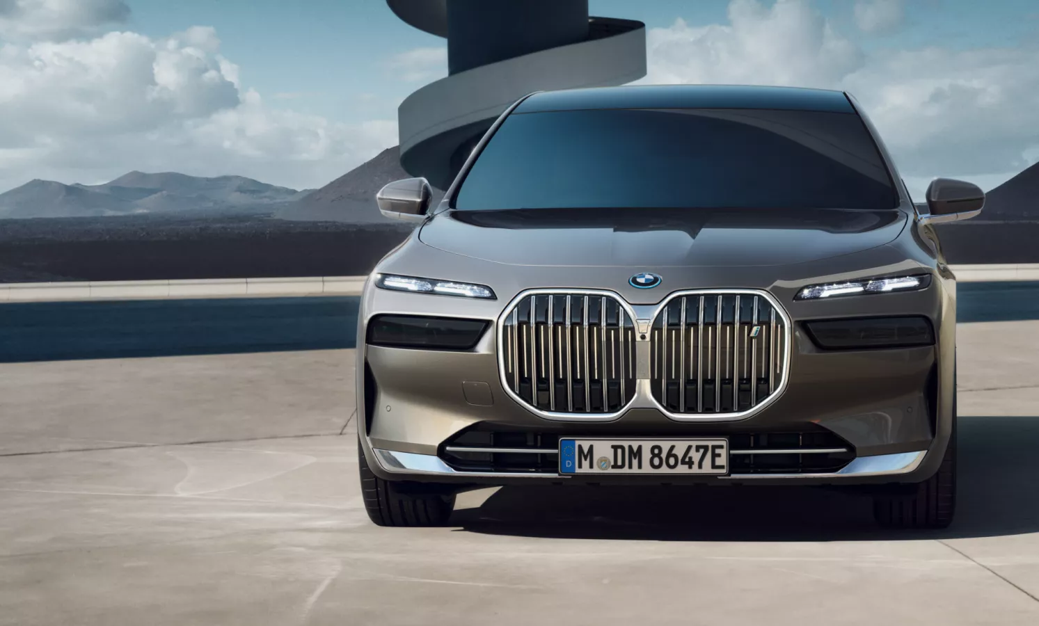 THE BMW i7
