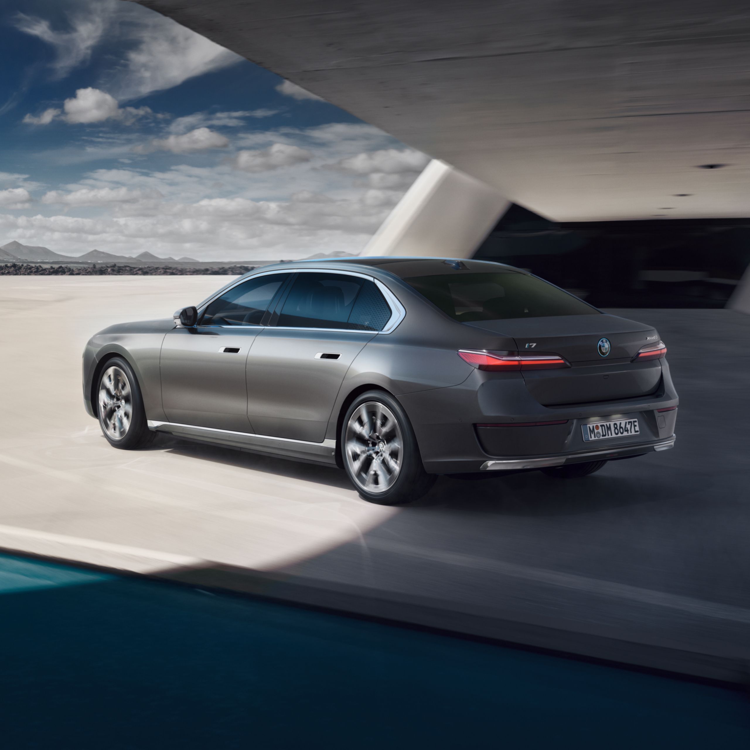BMW i7 sedaan, külgvaade